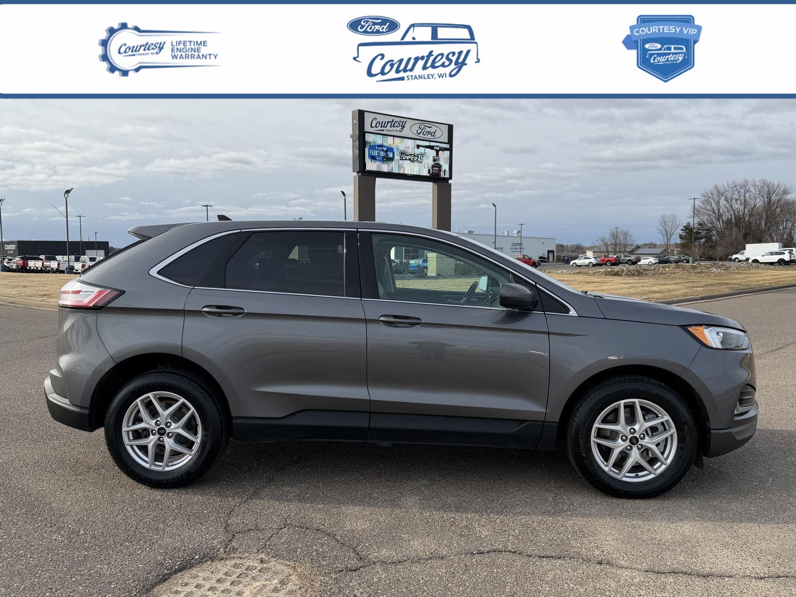 Carbonized Gray Metallic 2023 Ford Edge SEL AWD SUV / Crossover All-Wheel Drive 8-Speed Automatic
