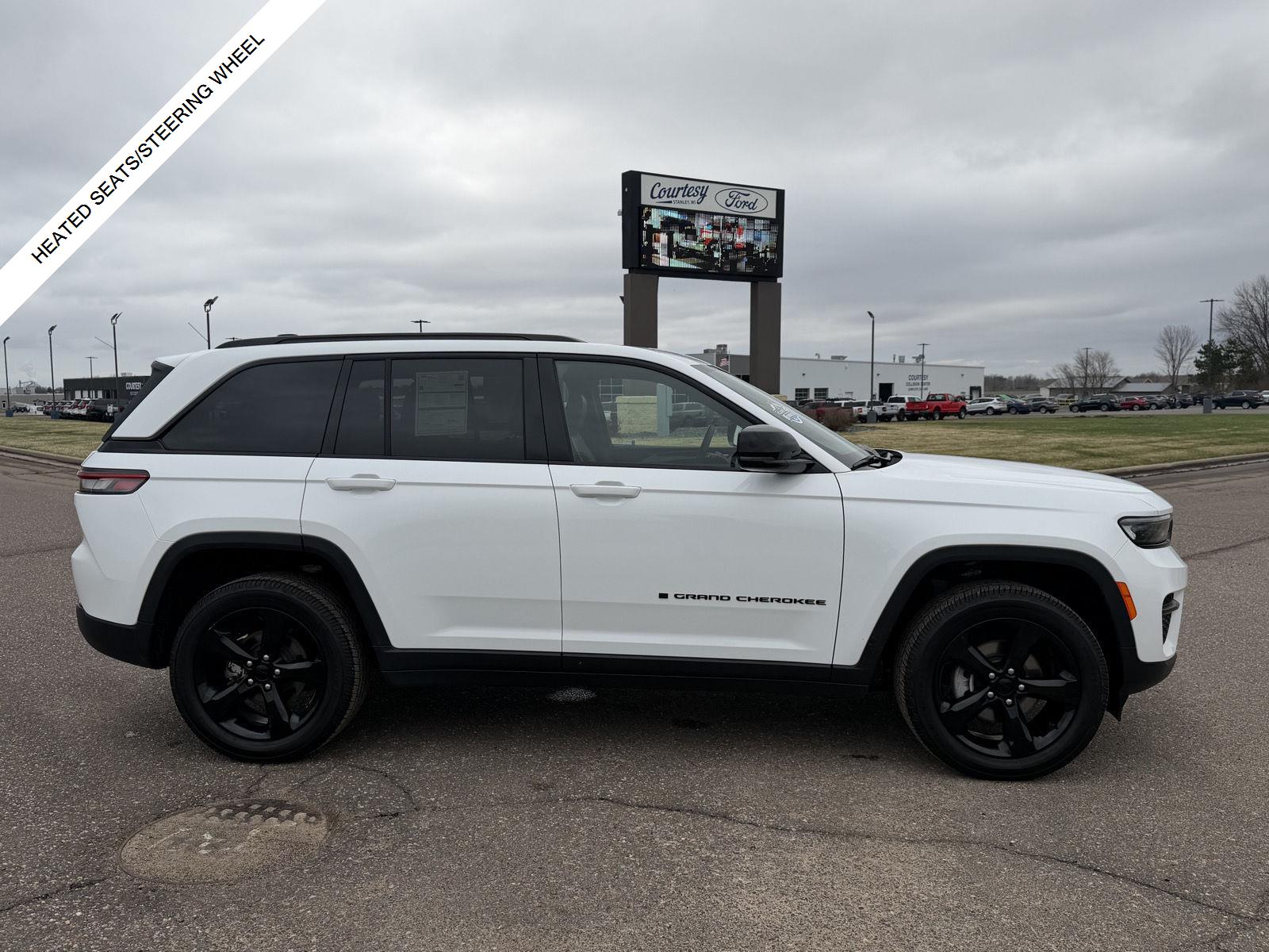 Bright White Clearcoat 2023 Jeep Grand Cherokee SUV / Crossover Four-Wheel Drive 8-Speed Automatic