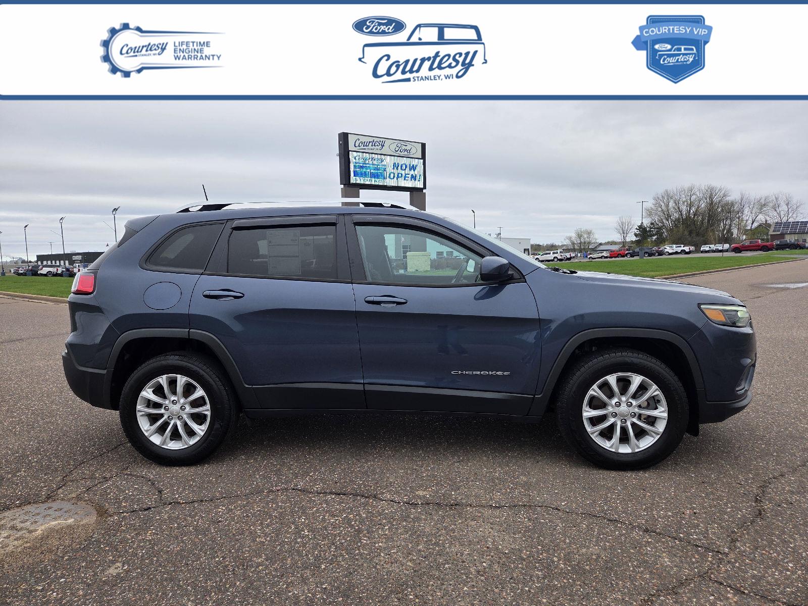 Slate Blue Pearlcoat 2020 Jeep Cherokee Latitude 4WD SUV / Crossover Four-Wheel Drive 9-Speed Automatic