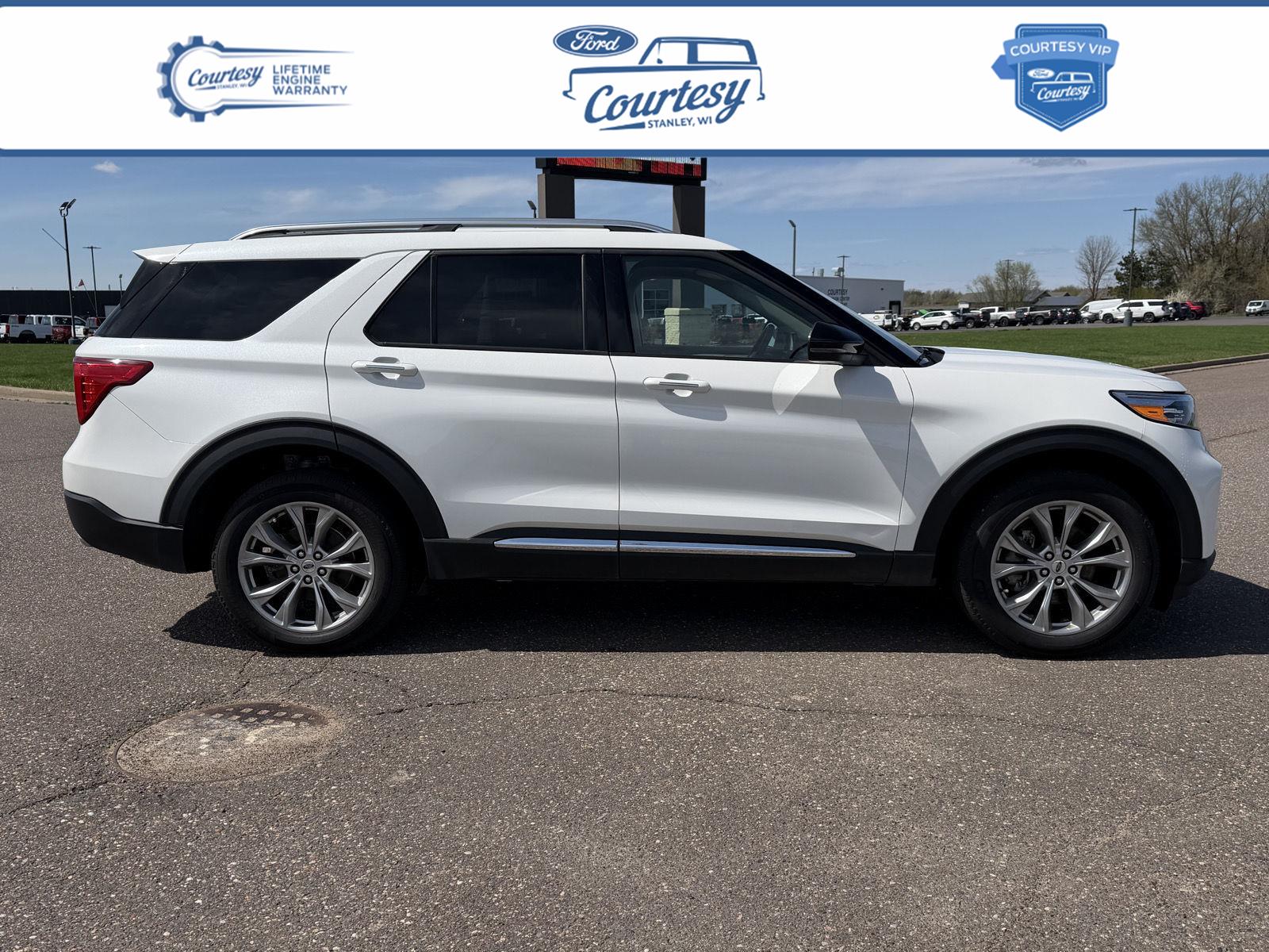 Star White Metallic Tri-Coat 2024 Ford Explorer Limited AWD SUV / Crossover All-Wheel Drive Automatic