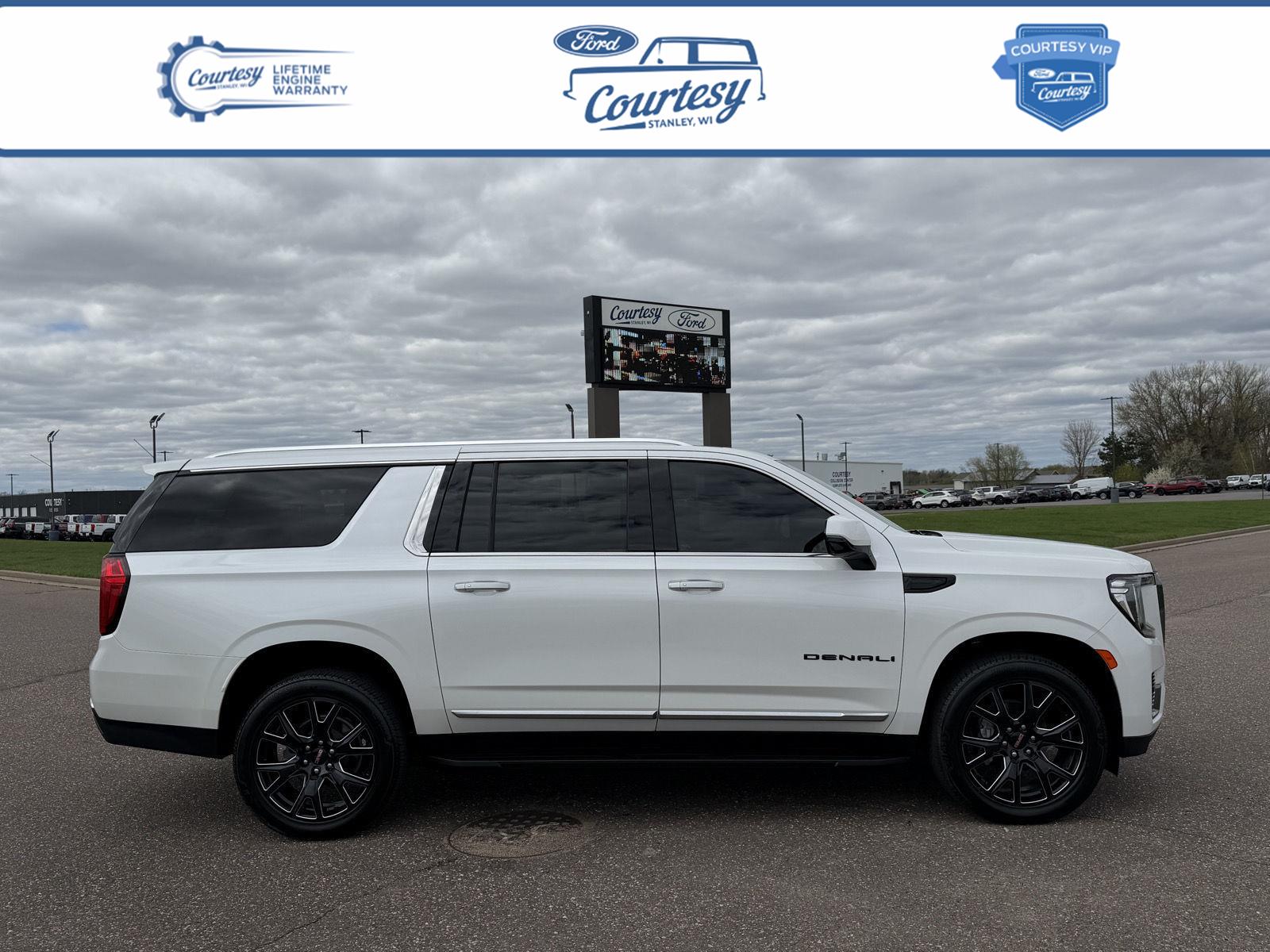 2023 GMC Yukon XL Denali 4WD