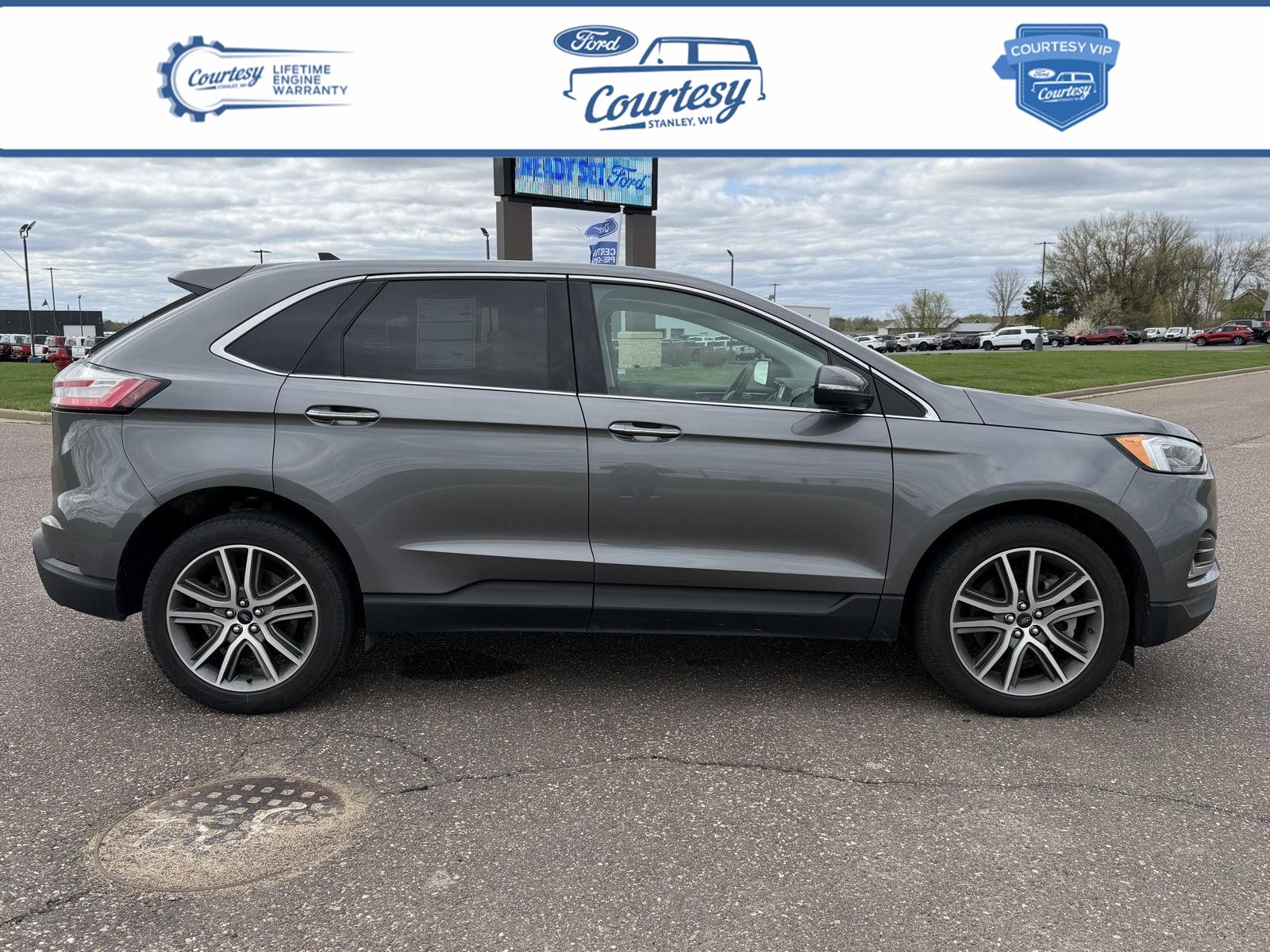 Carbonized Gray Metallic 2024 Ford Edge Titanium AWD SUV / Crossover All-Wheel Drive 8-Speed Automatic