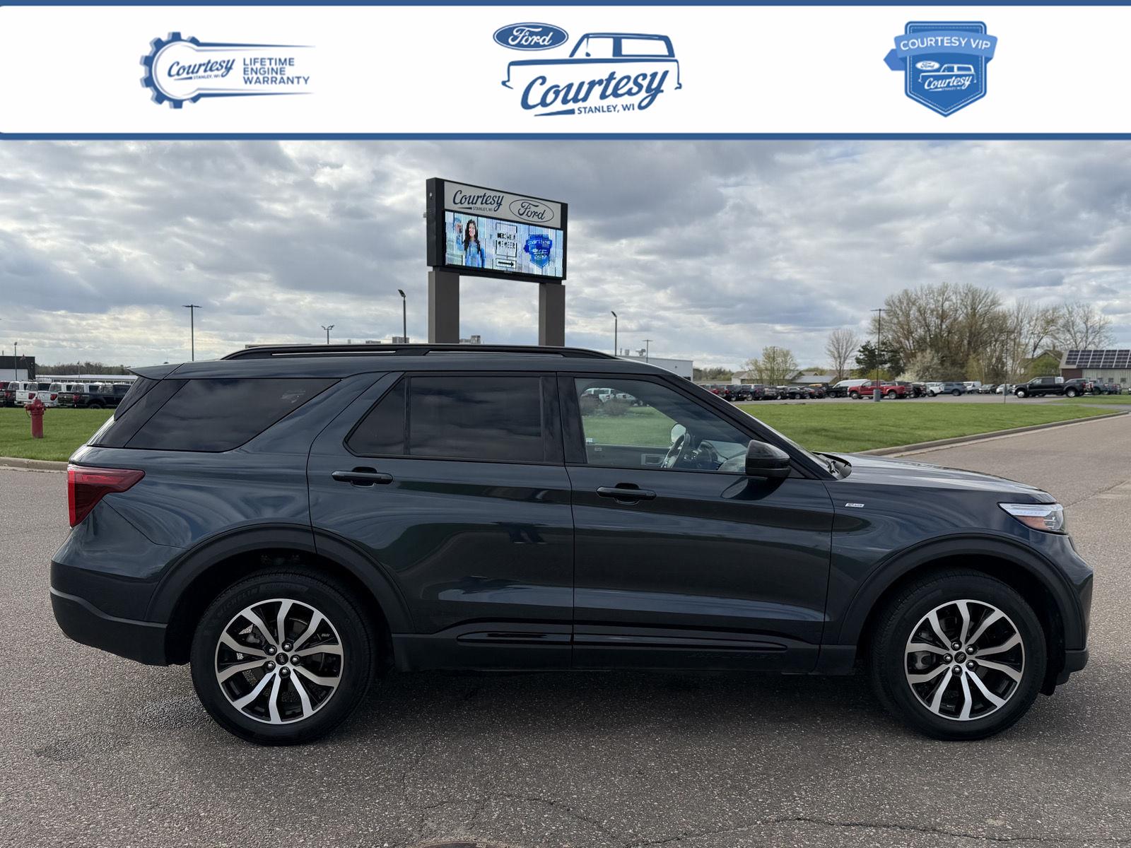 Stone Blue Metallic 2024 Ford Explorer ST-Line AWD SUV / Crossover All-Wheel Drive Automatic