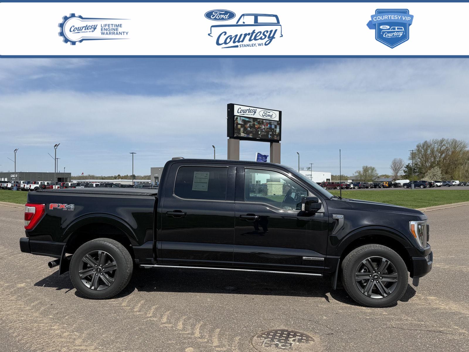2023 Ford F-150 Lariat SuperCrew 4WD