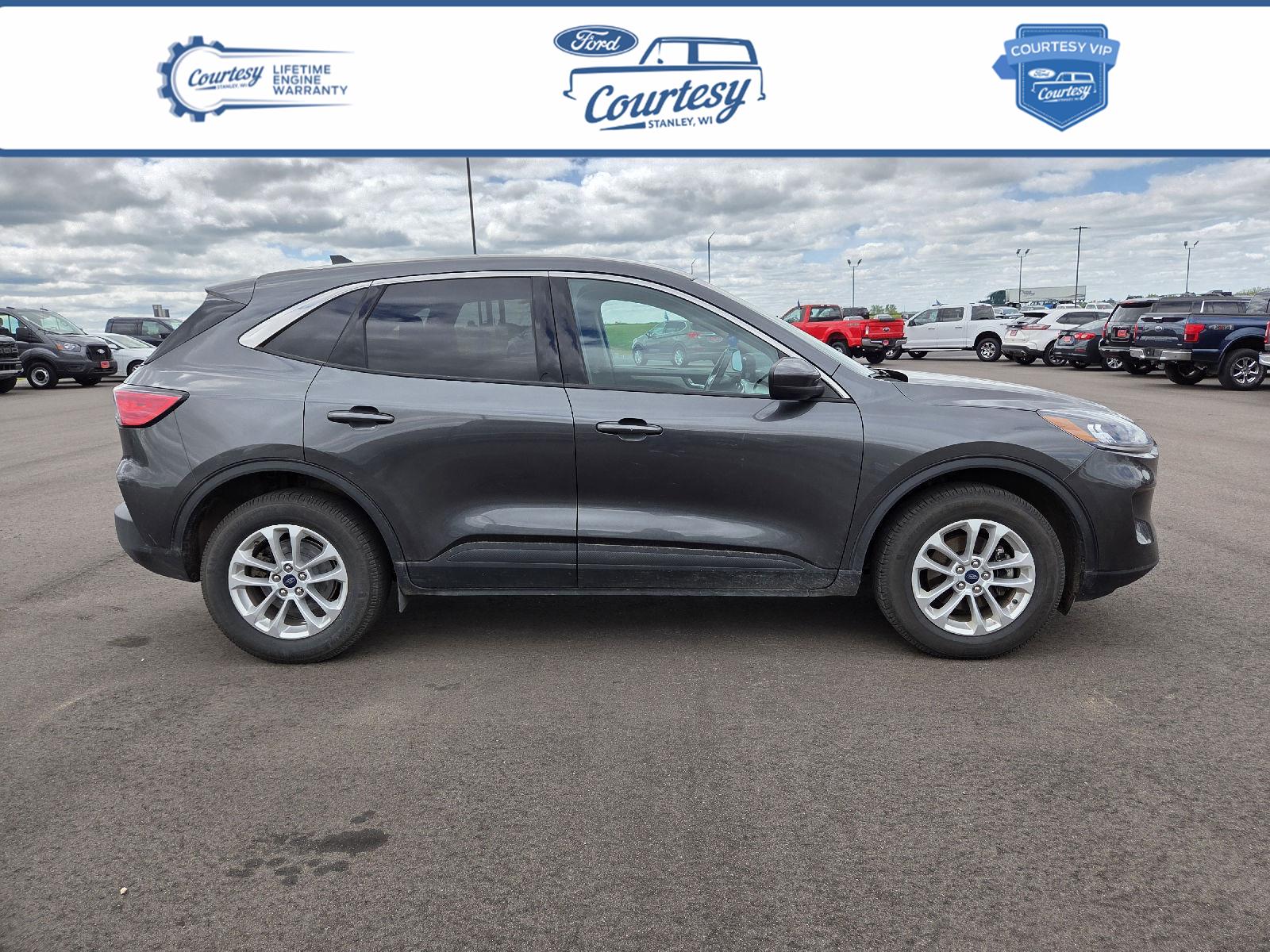 Gray (Magnetic Metallic) 2020 Ford Escape SE AWD SUV / Crossover All-Wheel Drive 8-Speed Automatic