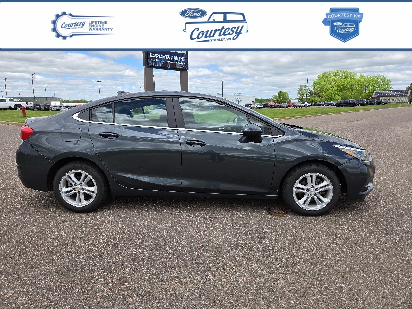 2017 Chevrolet Cruze LT Sedan FWD