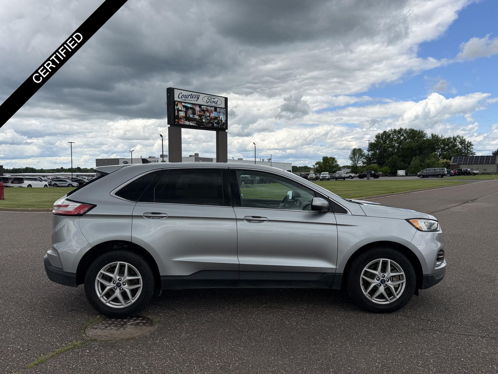 Iconic Silver Metallic 2022 Ford Edge SUV / Crossover All-Wheel Drive 8-Speed Automatic