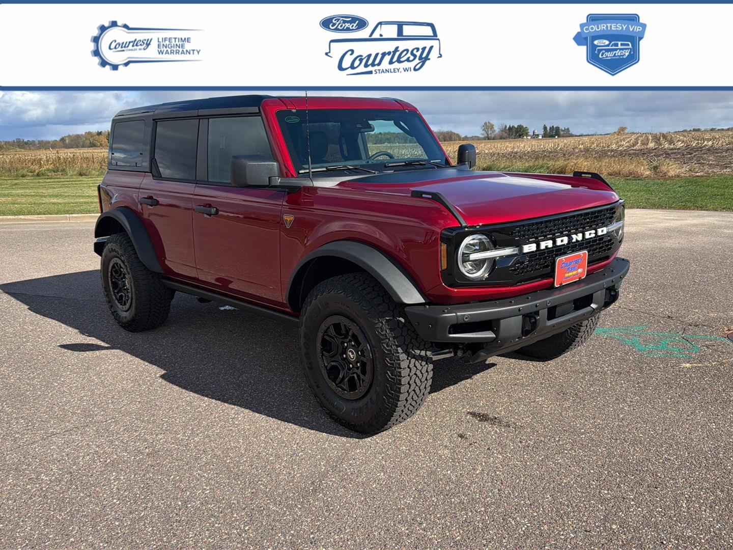 Ruby Red Metallic Tinted Clearcoat 2026 Ford Bronco SUV / Crossover Four-Wheel Drive 7-Speed Manual