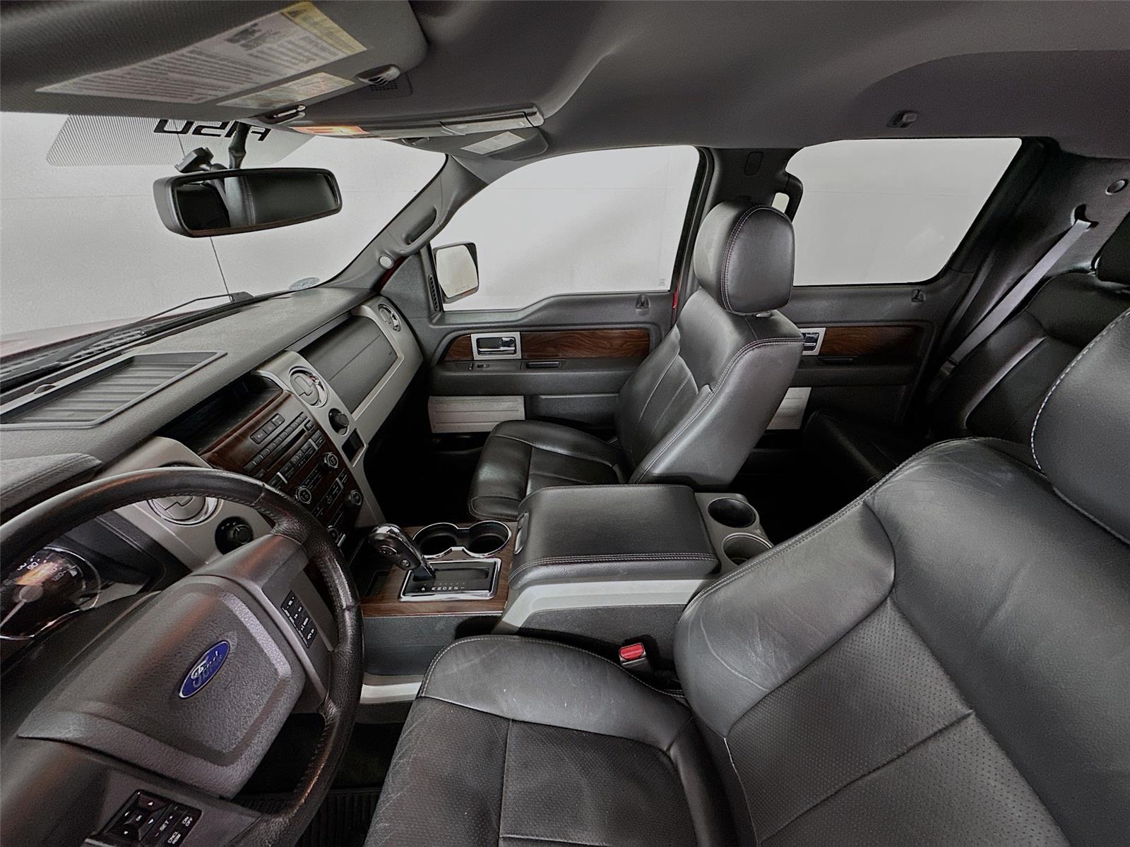 View vehicle photo 5