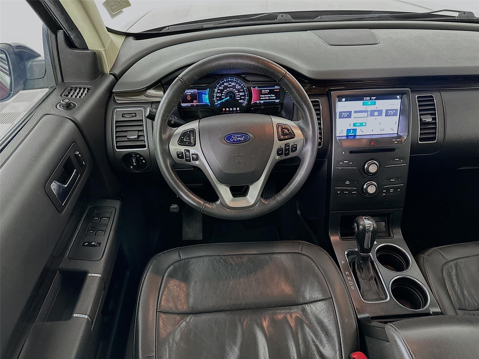 View vehicle photo 2