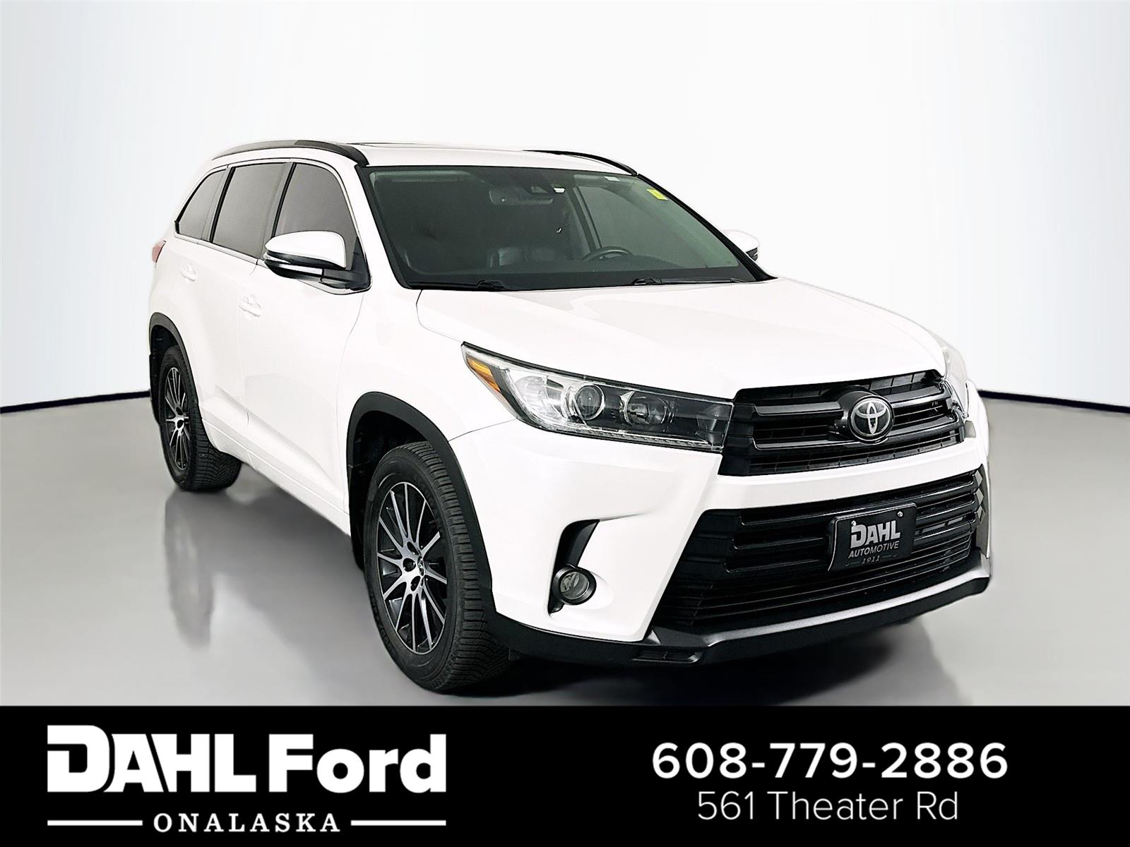 White (Blizzard Pearl) 2017 Toyota Highlander SE AWD SUV / Crossover All-Wheel Drive 8-Speed Automatic