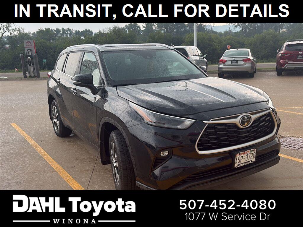  2023 Toyota Highlander XLE AWD   