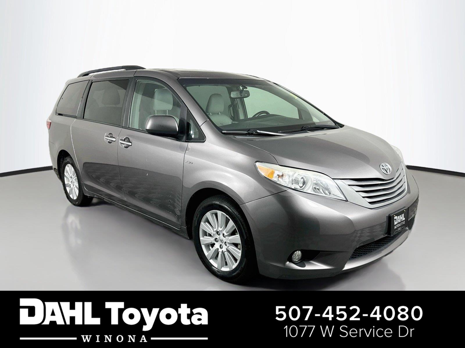2017 Toyota Sienna XLE 7-Passenger AWD