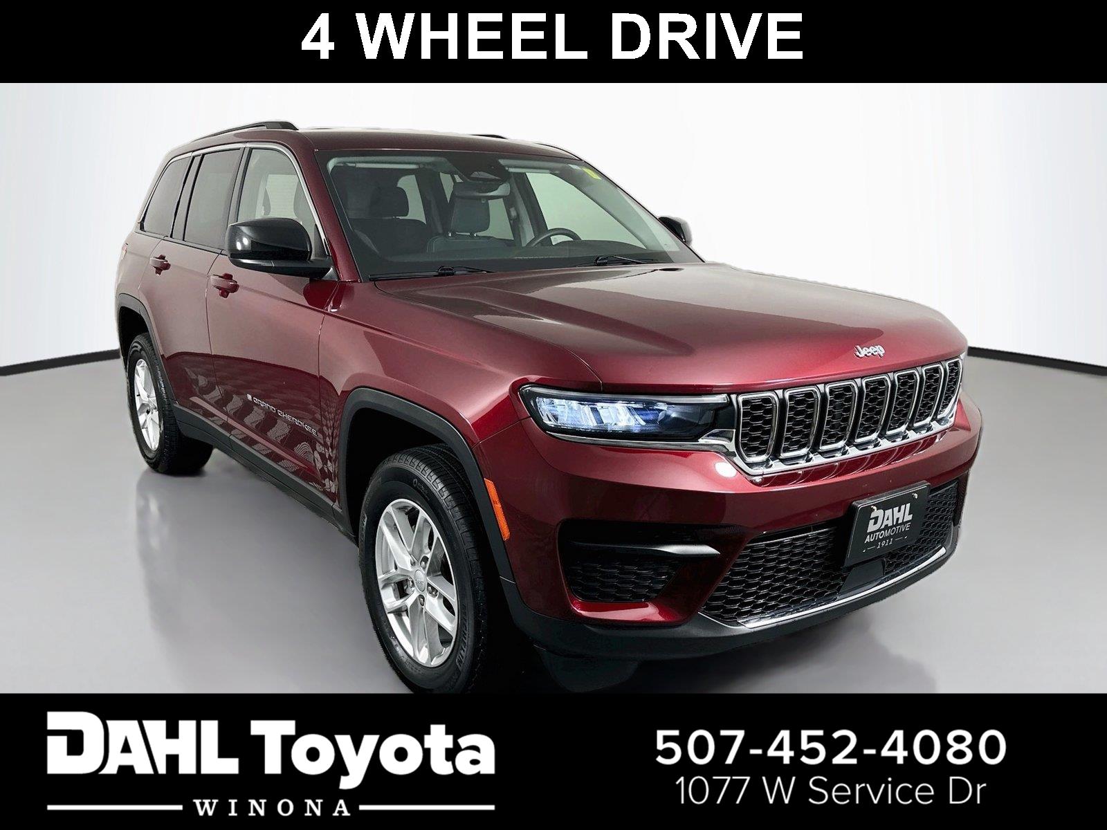 2023 Jeep Grand Cherokee Laredo 4WD