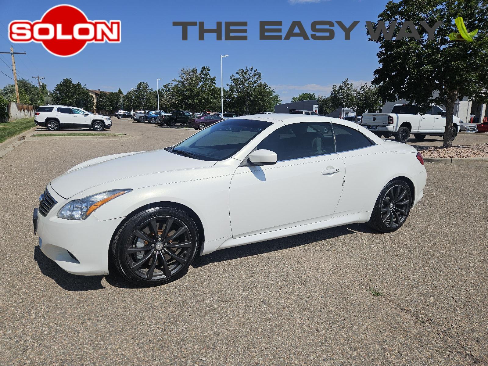 Moonlight White 2009 INFINITI G37 Convertible Rear-Wheel Drive Automatic