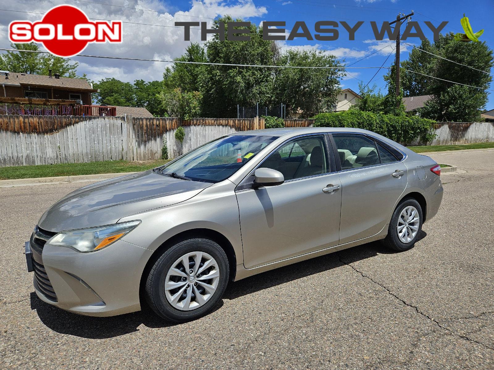 Creme Brulee Mica 2016 Toyota Camry Sedan 6-Speed Automatic