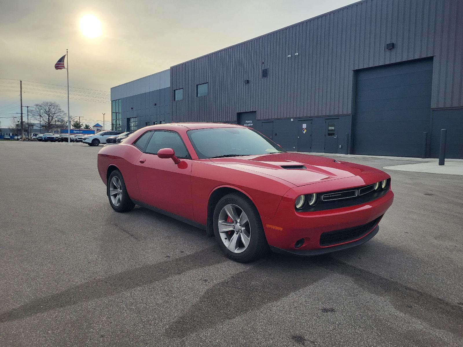 2015 Dodge Challenger SXT RWD