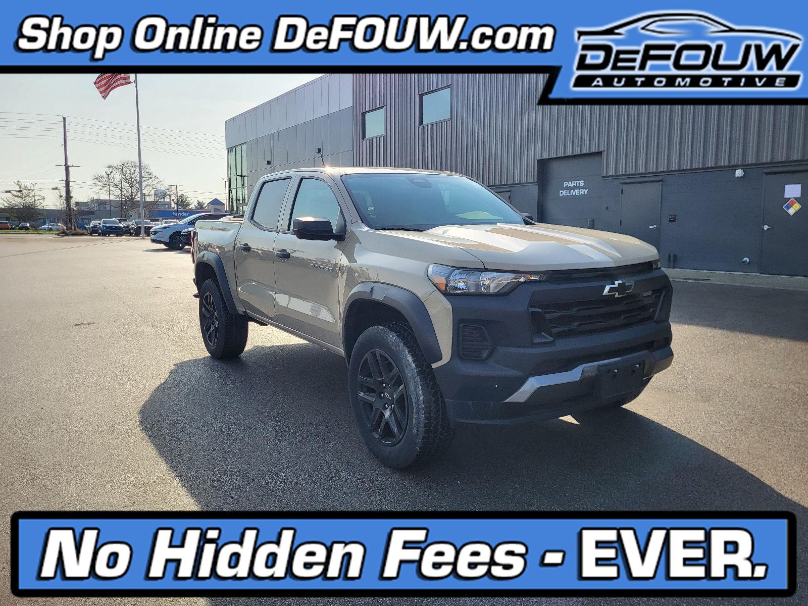 Sand Dune Metallic 2023 Chevrolet Colorado Trail Boss Crew Cab 4WD Pickup Truck Four-Wheel Drive 8-Speed Automatic