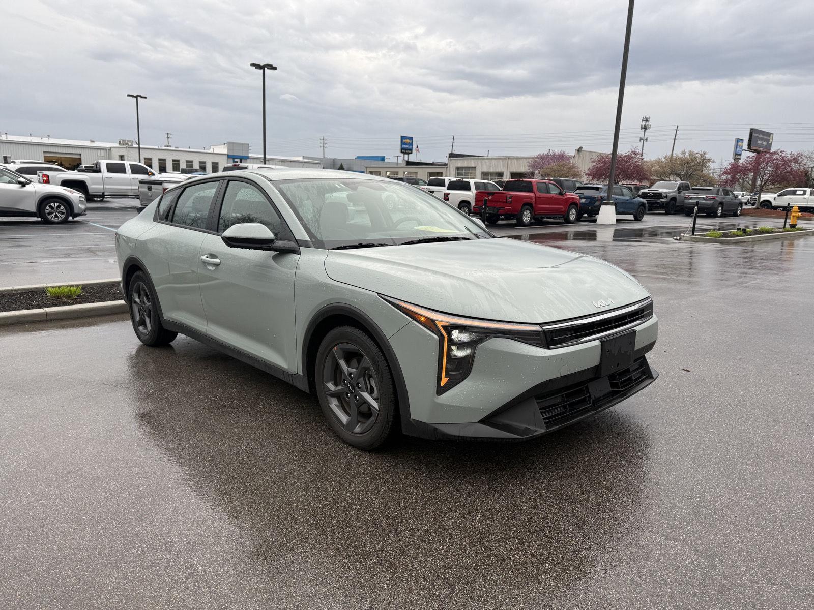 Morning Haze 2025 Kia K4 LXS FWD Sedan Front-Wheel Drive Continuously Variable Transmission