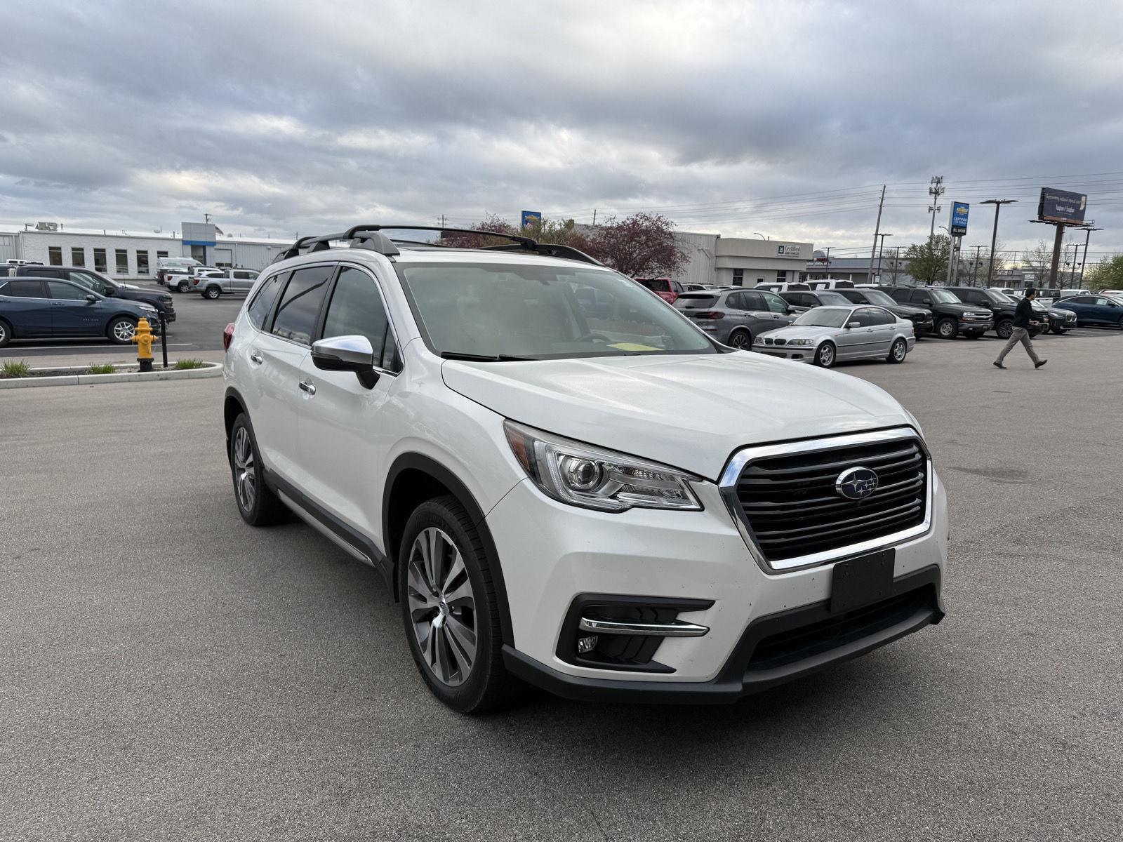 Crystal White Pearl 2020 Subaru Ascent Touring 7-Passenger AWD SUV / Crossover All-Wheel Drive Continuously Variable Transmission