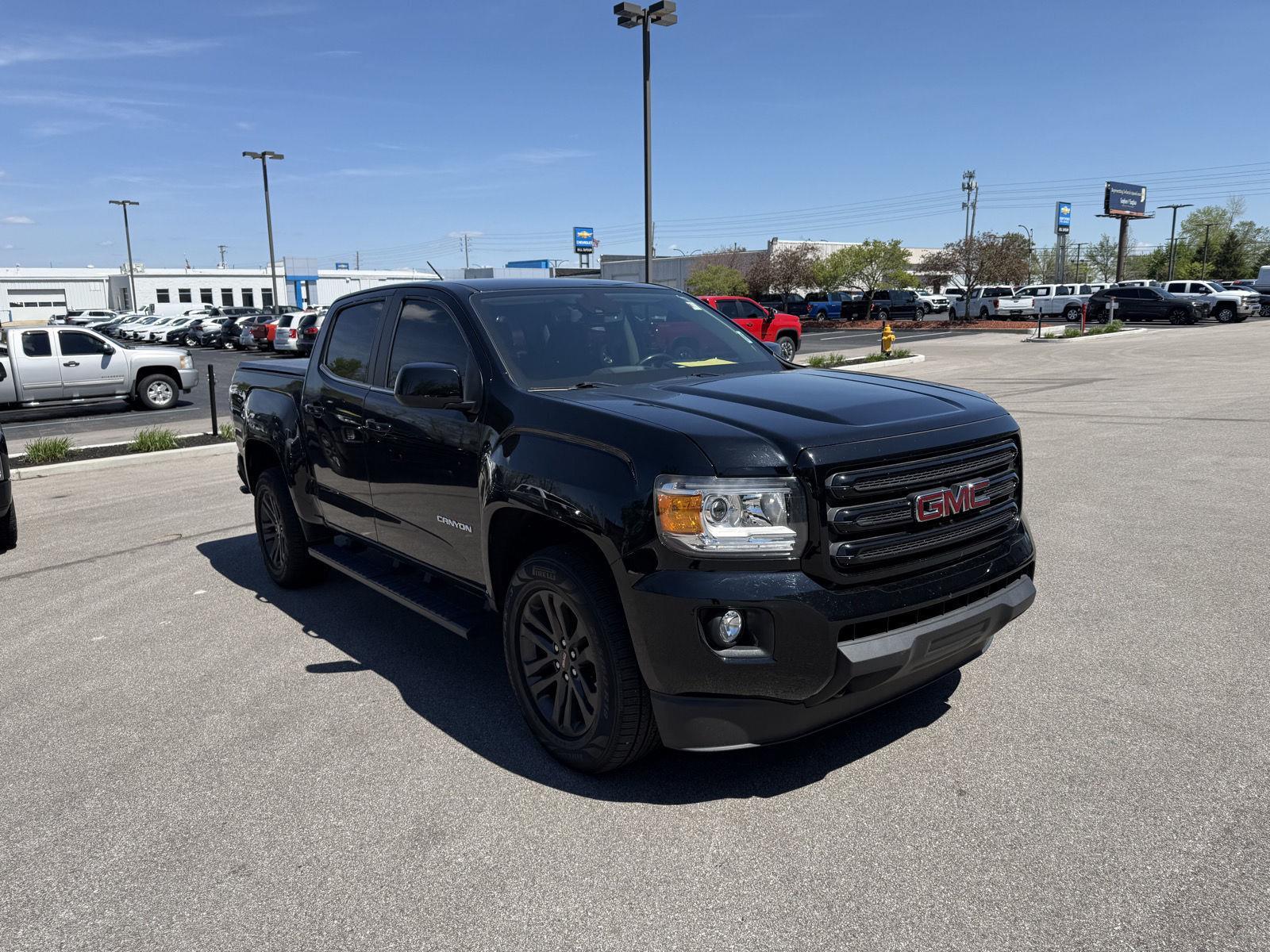 Onyx Black 2019 GMC Canyon SLE Crew Cab 4WD Pickup Truck Four-Wheel Drive 8-Speed Automatic