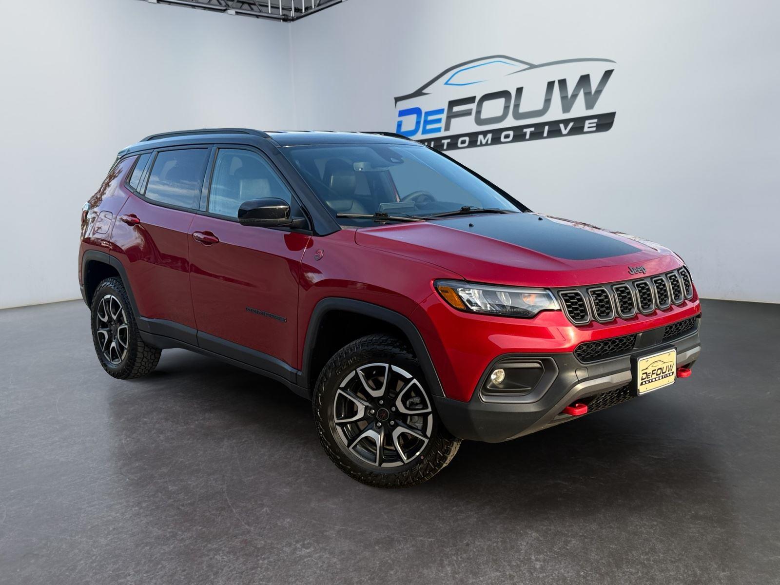 Red Hot Pearlcoat 2025 Jeep Compass Trailhawk 4WD SUV / Crossover Four-Wheel Drive 8-Speed Automatic