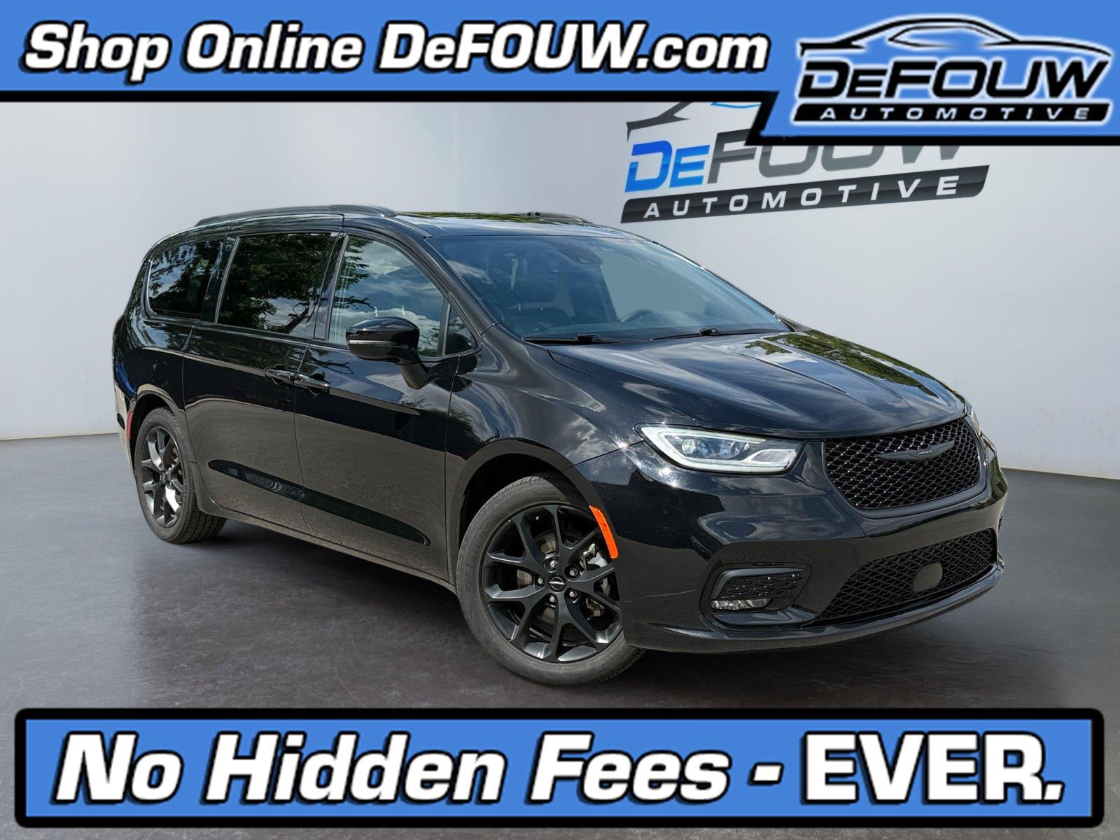 Diamond Black Crystal Pearlcoat 2025 Chrysler Pacifica Minivan Front-Wheel Drive 9-Speed Automatic