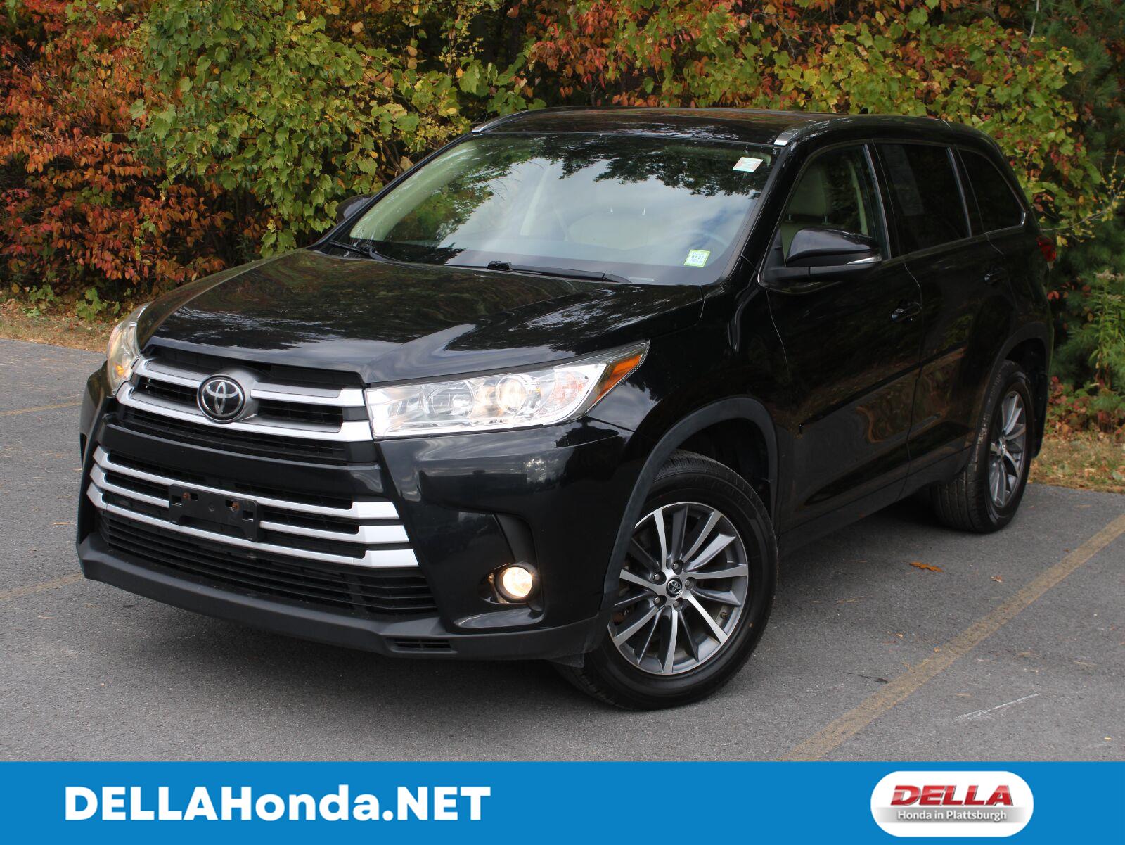 Midnight Black Metallic 2018 Toyota Highlander SUV / Crossover All-Wheel Drive Automatic