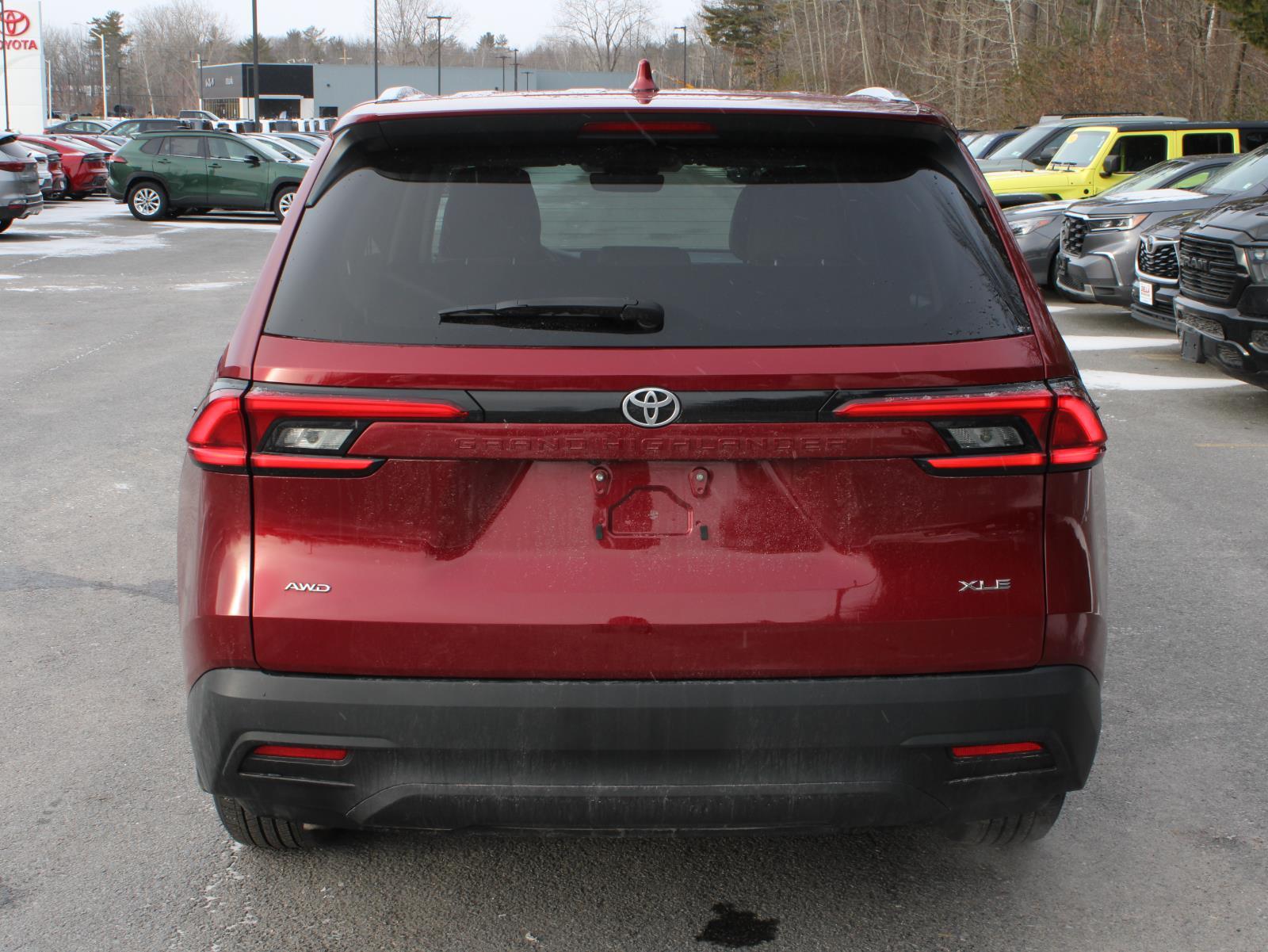 View vehicle photo 6