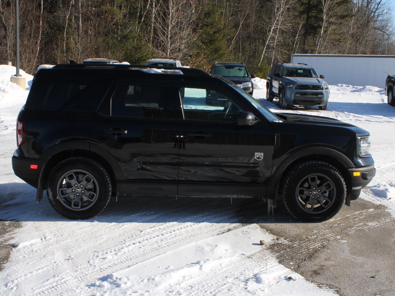 View vehicle photo 4