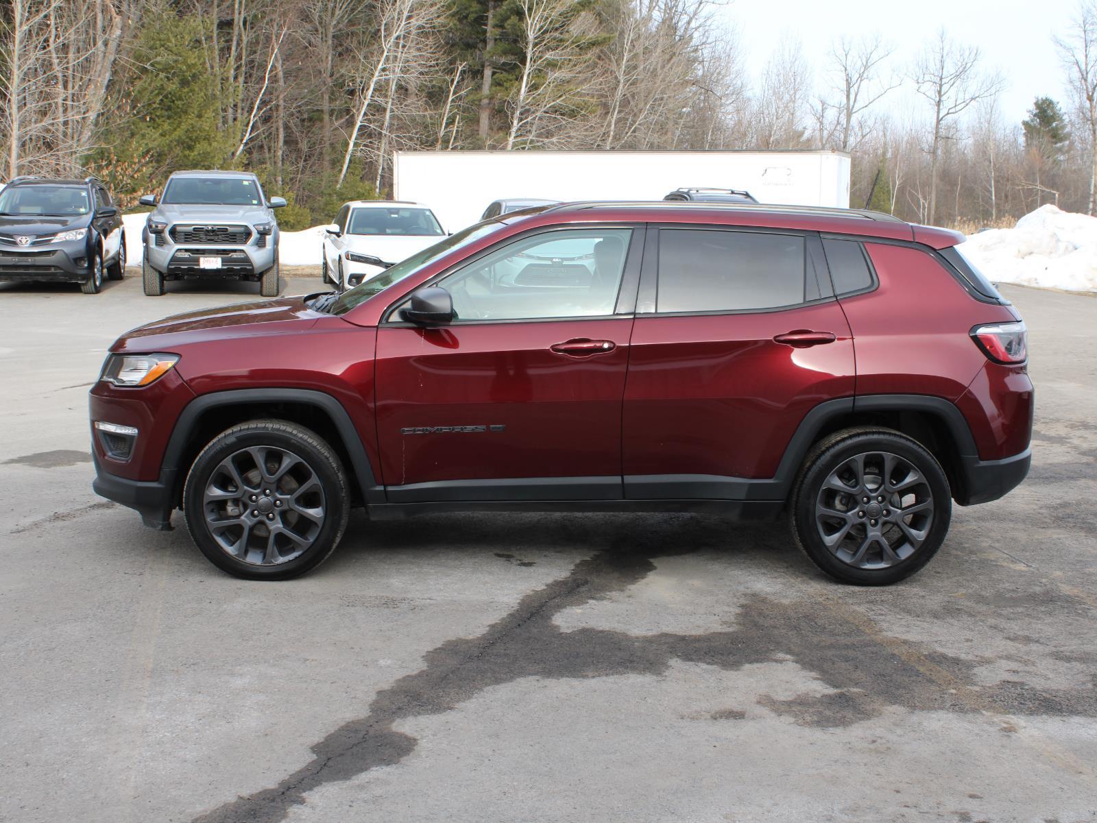 View vehicle photo 5