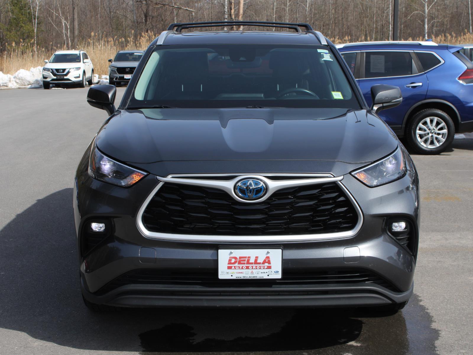 View vehicle photo 2