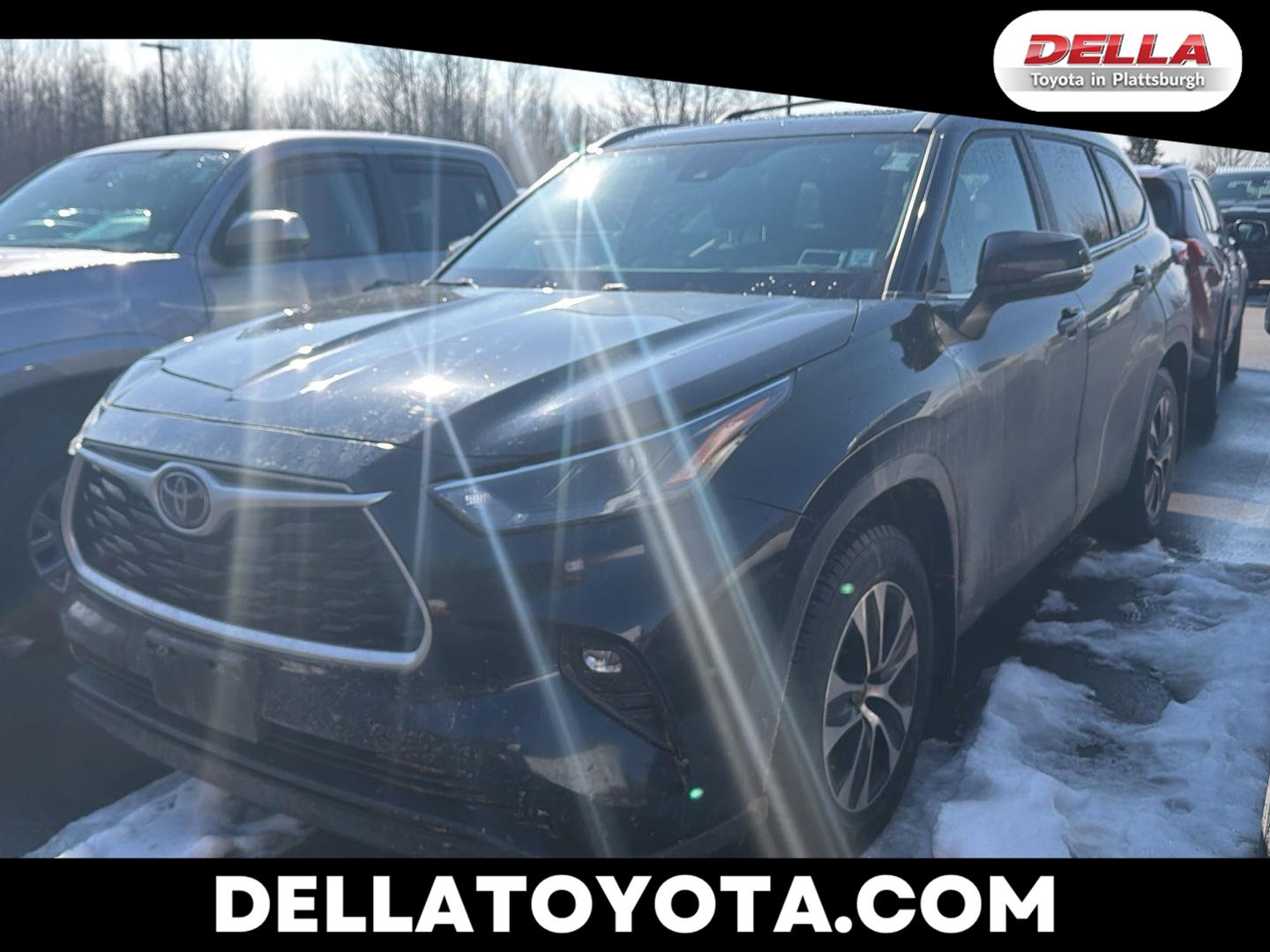 Midnight Black Metallic 2023 Toyota Highlander XLE AWD SUV / Crossover All-Wheel Drive 8-Speed Automatic