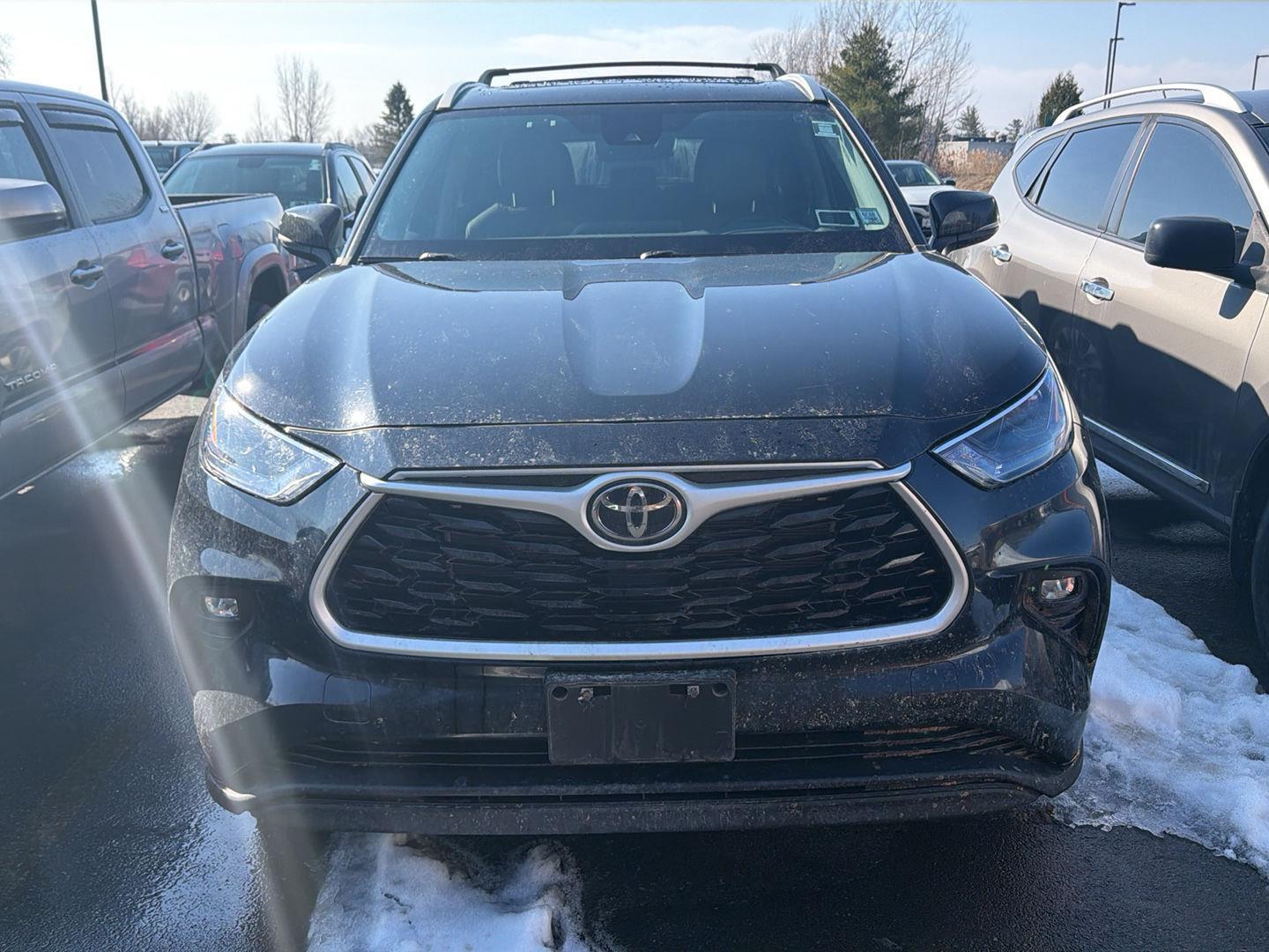 View vehicle photo 2