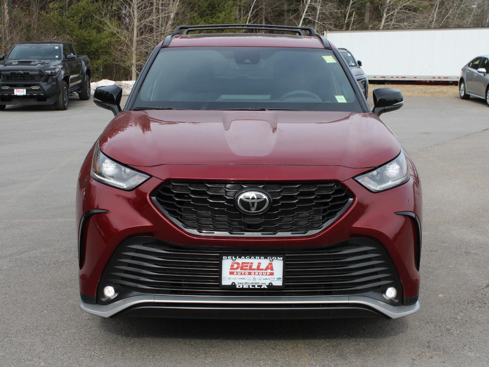 View vehicle photo 2