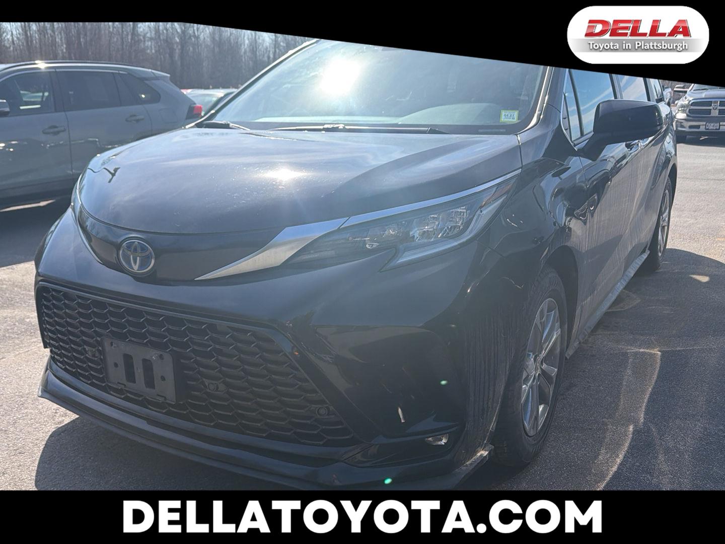 Midnight Black Metallic 2022 Toyota Sienna XSE 7-Passenger AWD Minivan All-Wheel Drive Continuously Variable Transmission