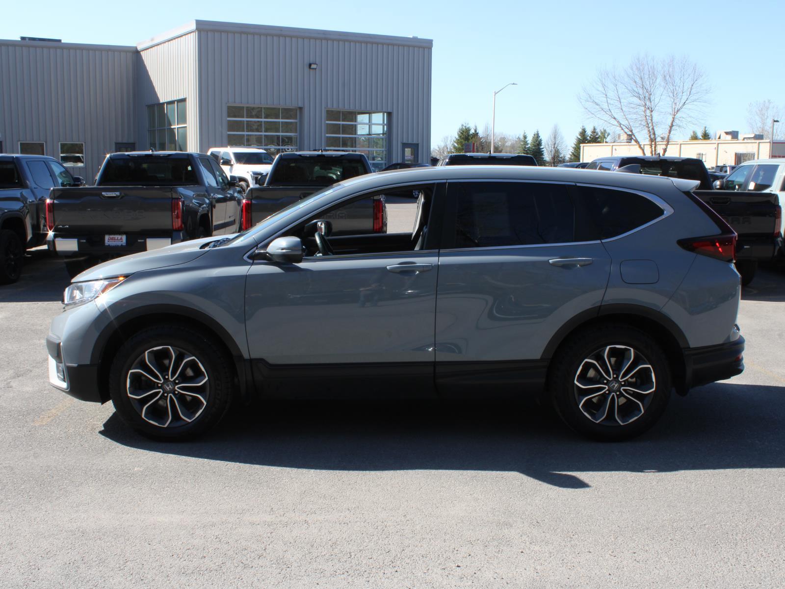 View vehicle photo 6