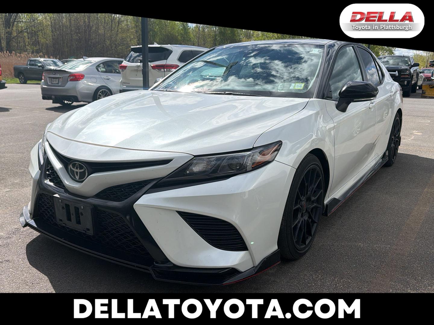 Wind Chill Pearl w/Midnight Black Metallic Roof 2022 Toyota Camry TRD FWD Sedan Front-Wheel Drive 8-Speed Automatic