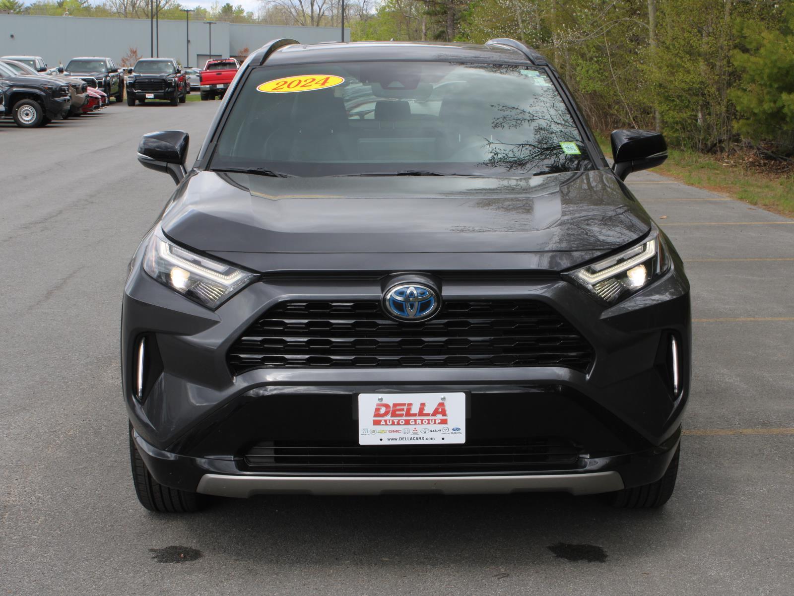 View vehicle photo 2