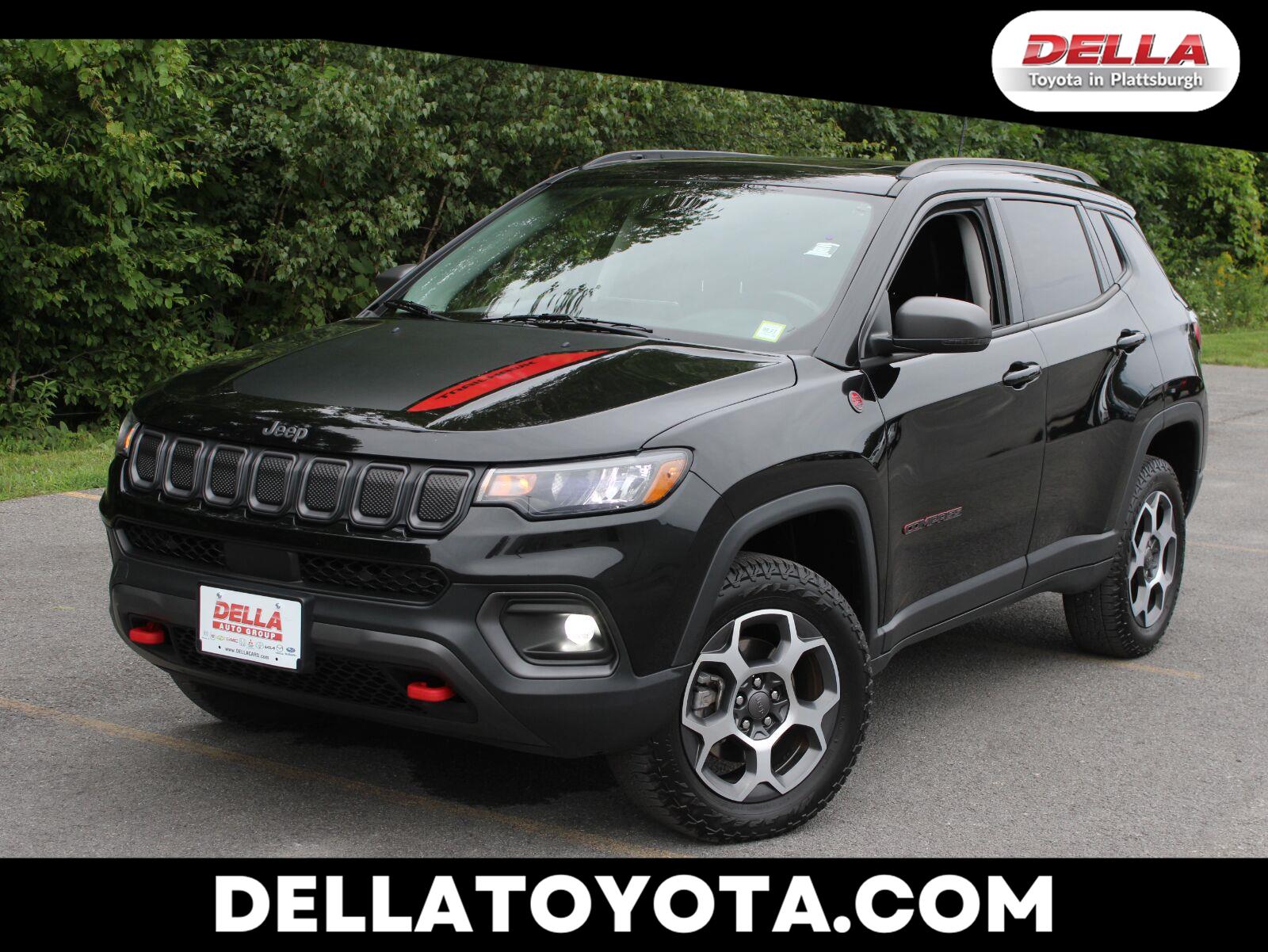 Diamond Black Crystal Pearlcoat 2022 Jeep Compass SUV / Crossover Four-Wheel Drive 9-Speed Automatic