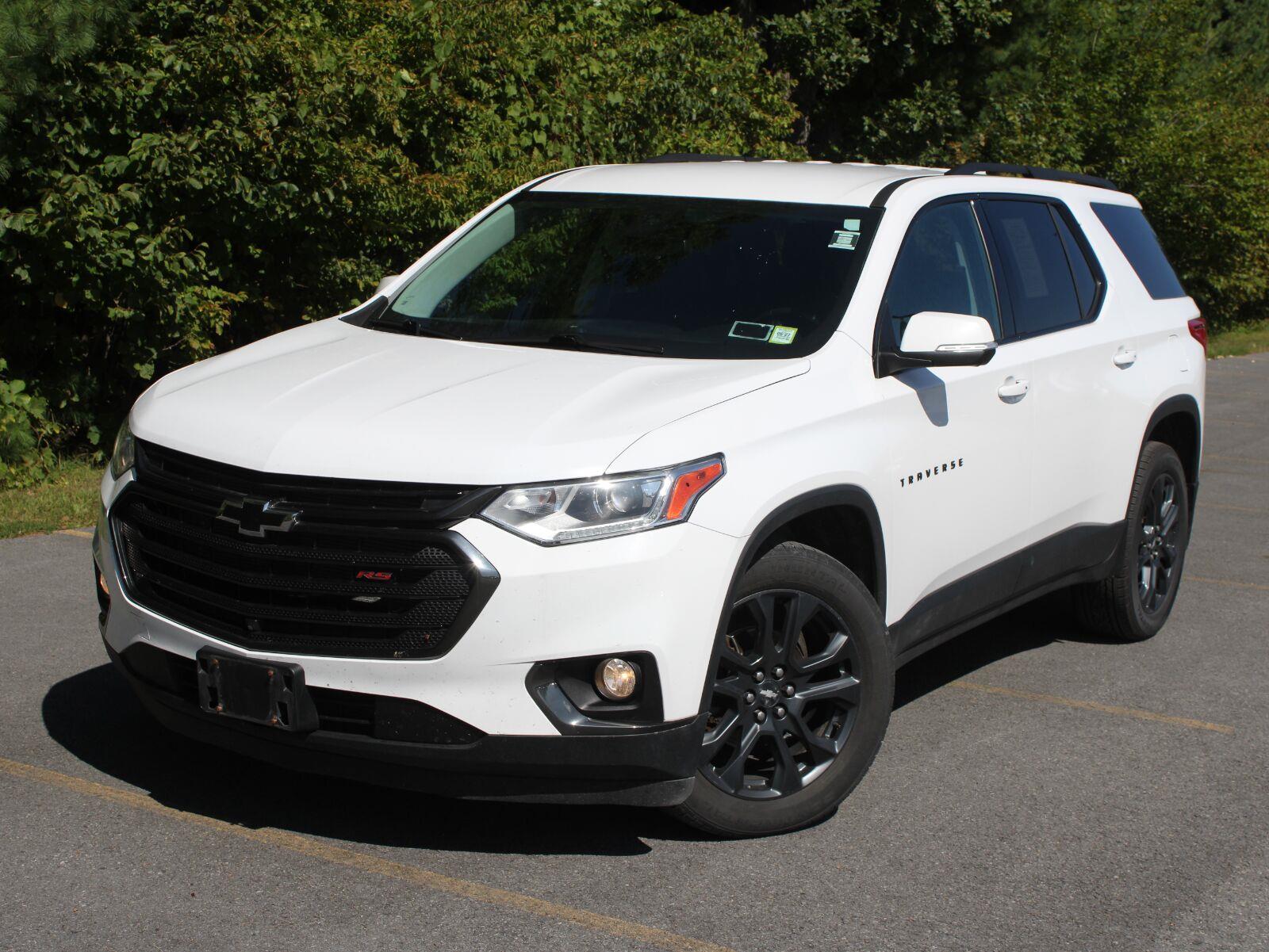 Summit White 2021 Chevrolet Traverse SUV / Crossover Four-Wheel Drive 9-Speed Automatic