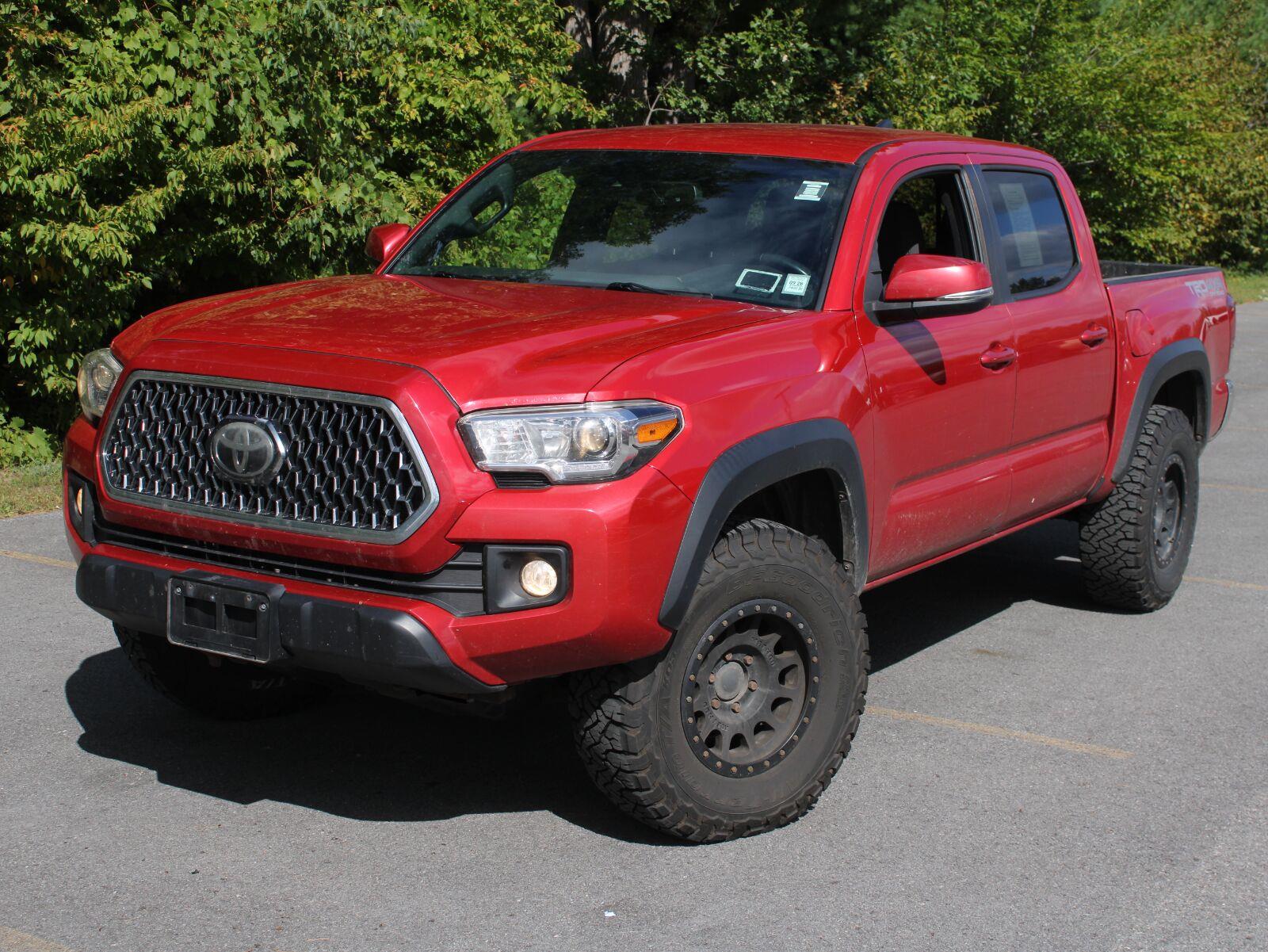 Barcelona Red Metallic 2019 Toyota Tacoma Pickup Truck Four-Wheel Drive 6-Speed Manual