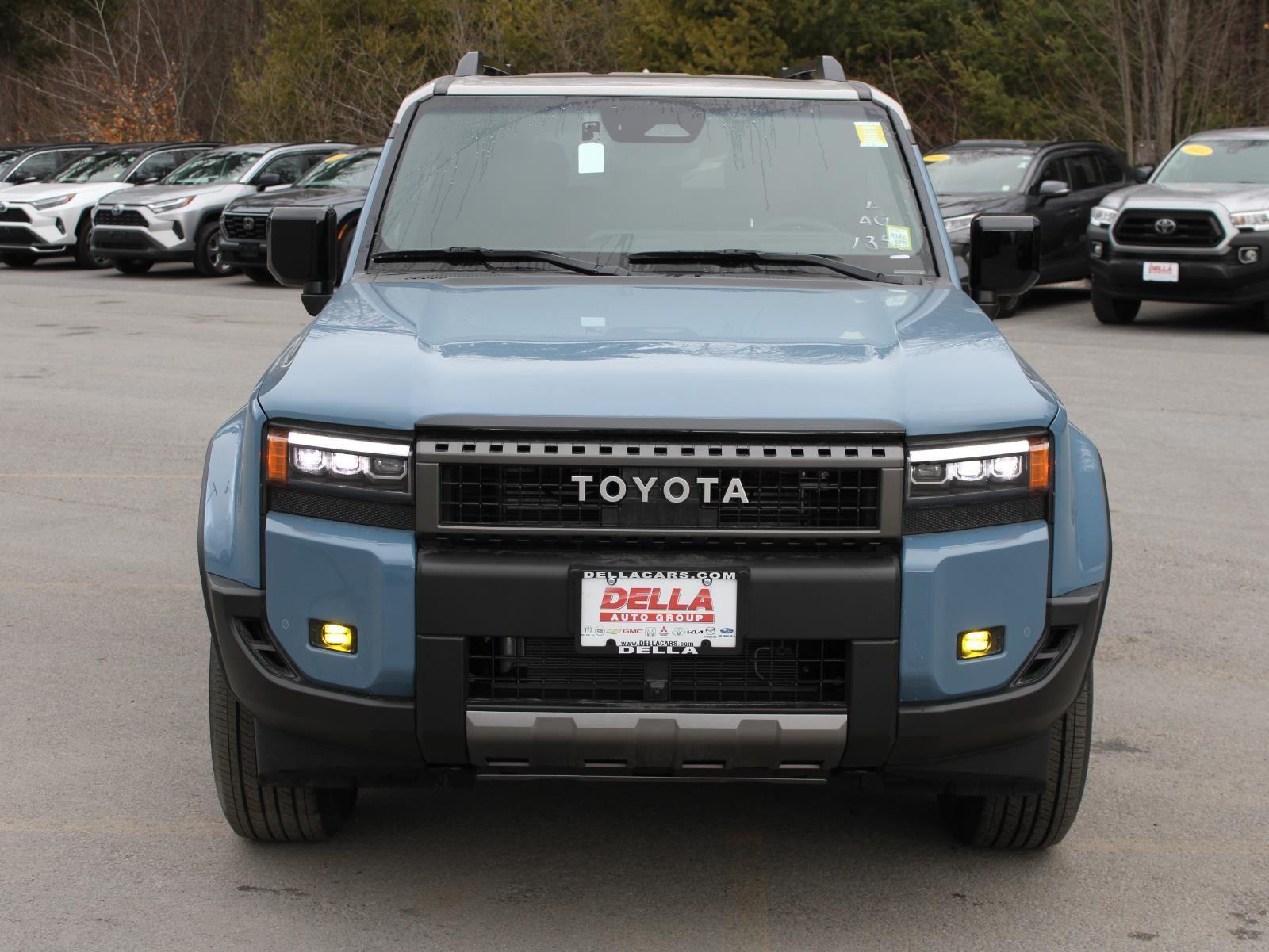 View vehicle photo 2