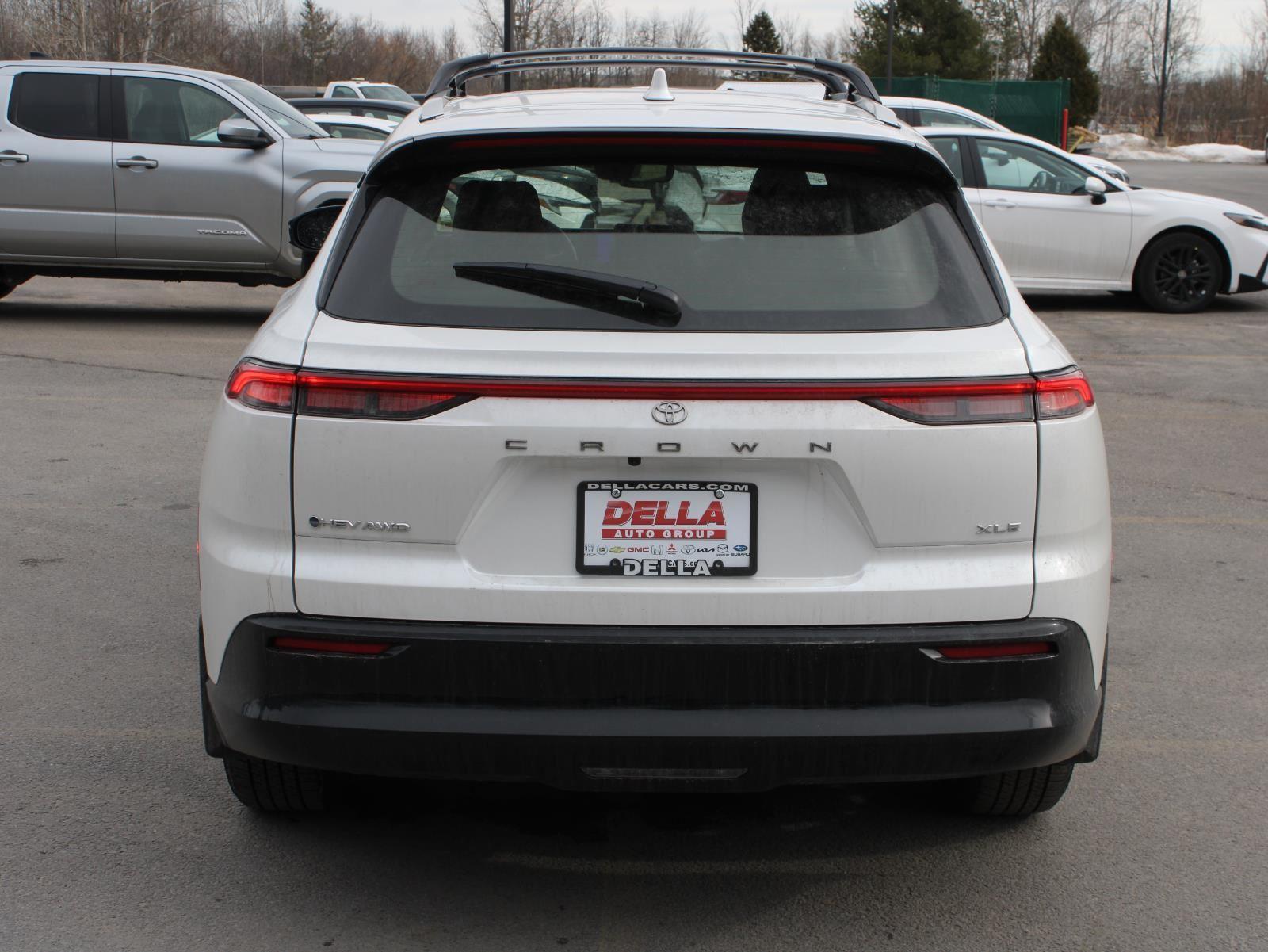 View vehicle photo 6