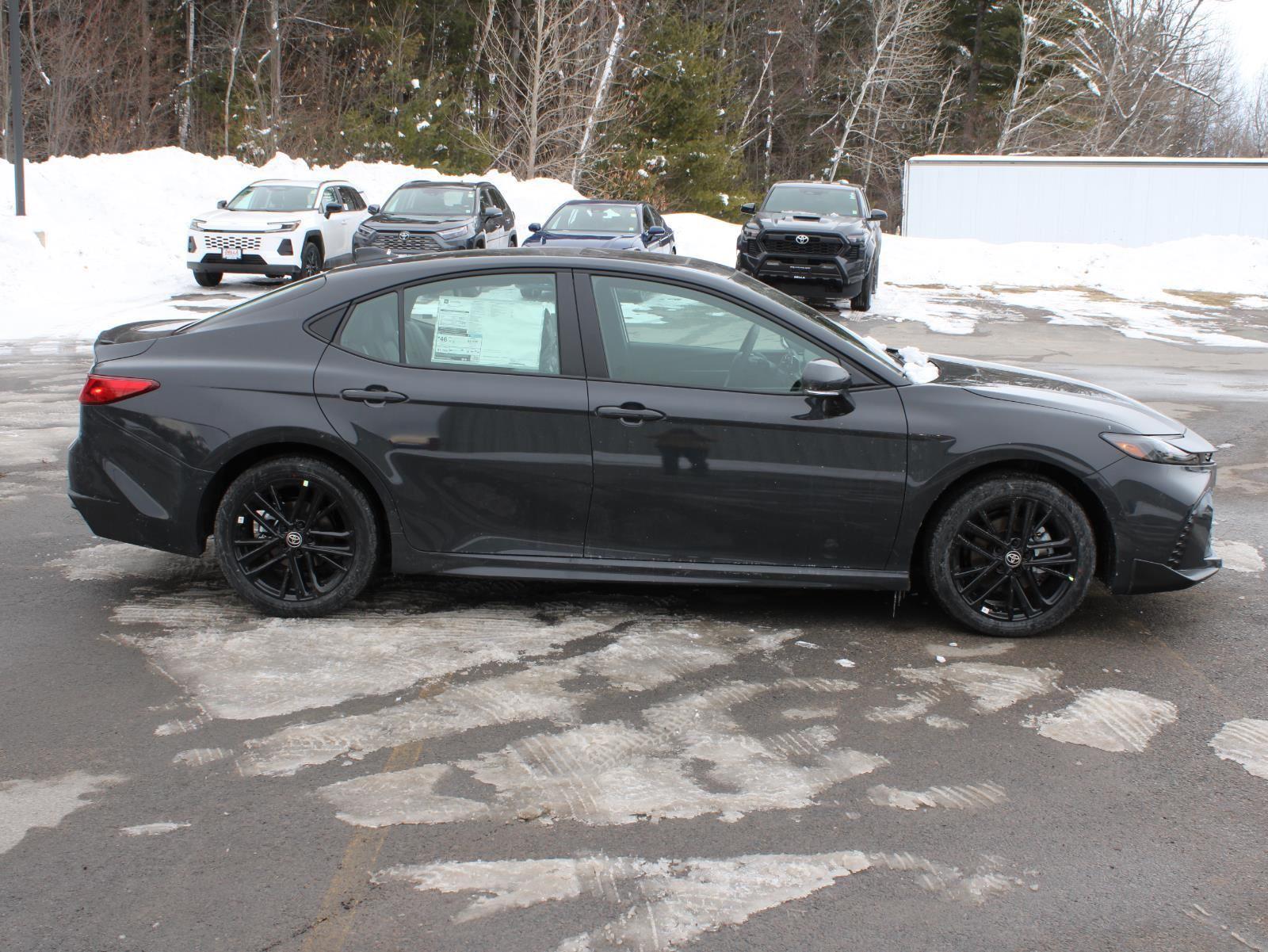 View vehicle photo 4