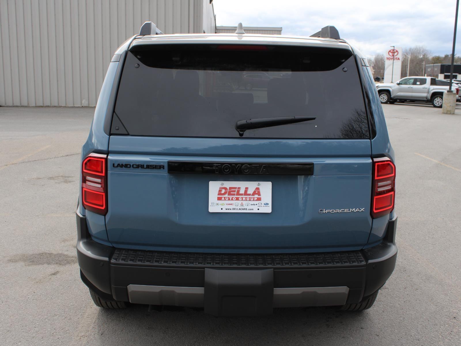 View vehicle photo 6