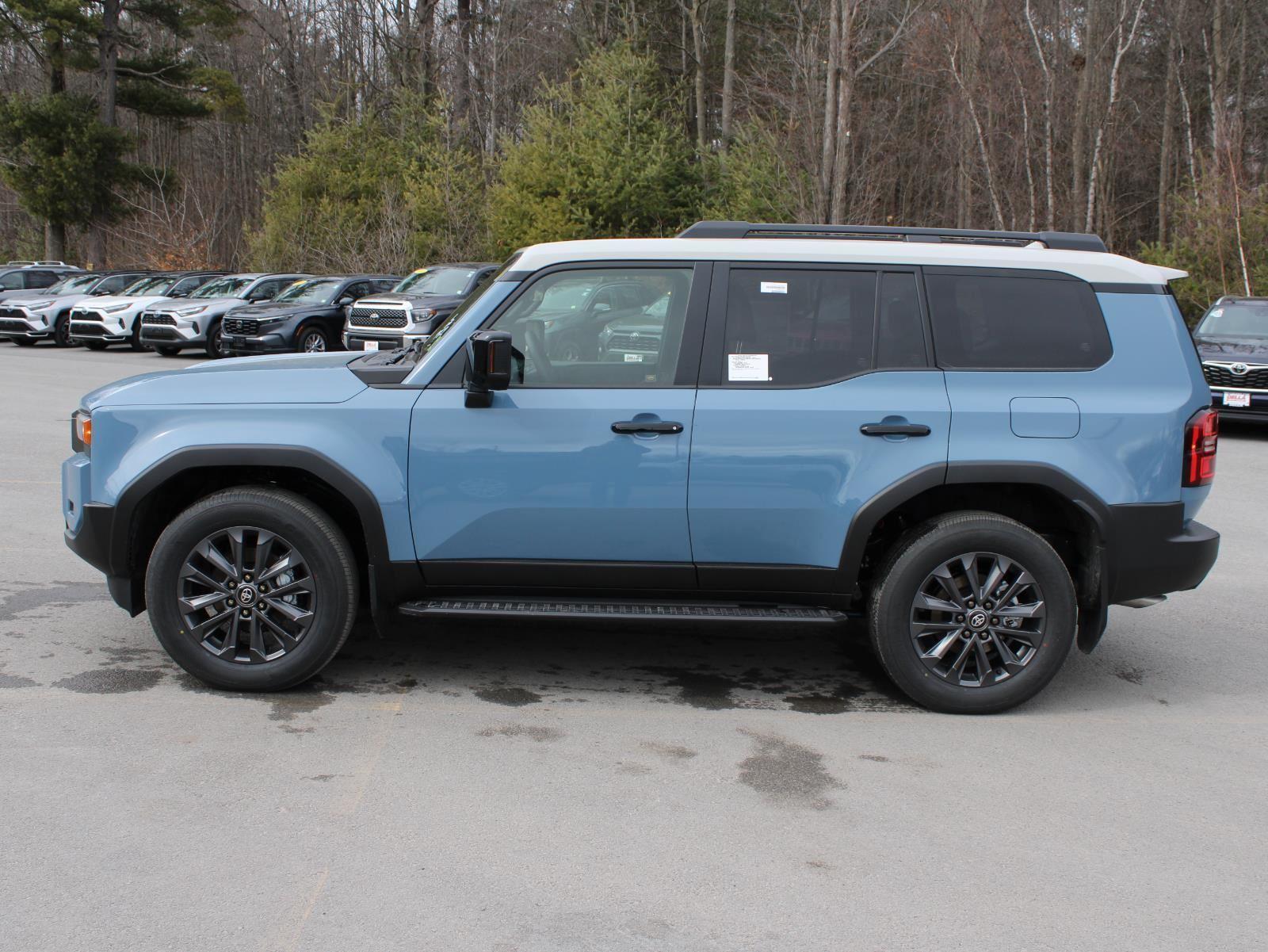 View vehicle photo 5