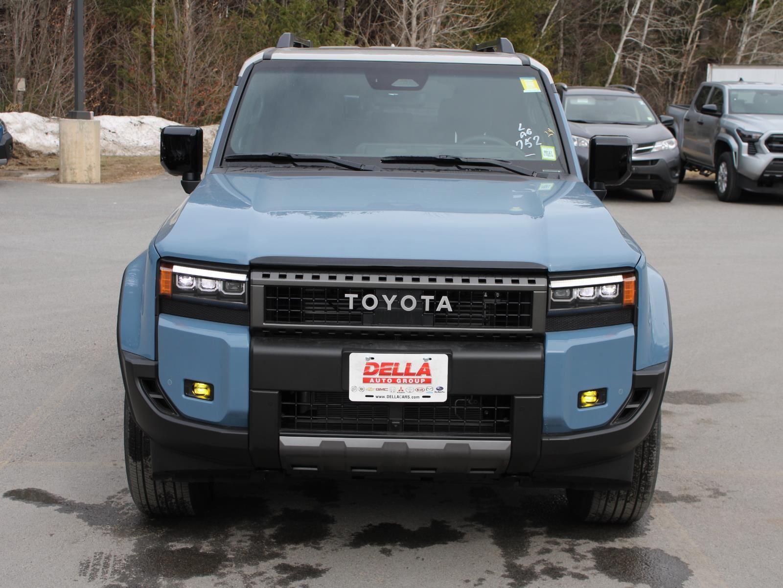 View vehicle photo 2