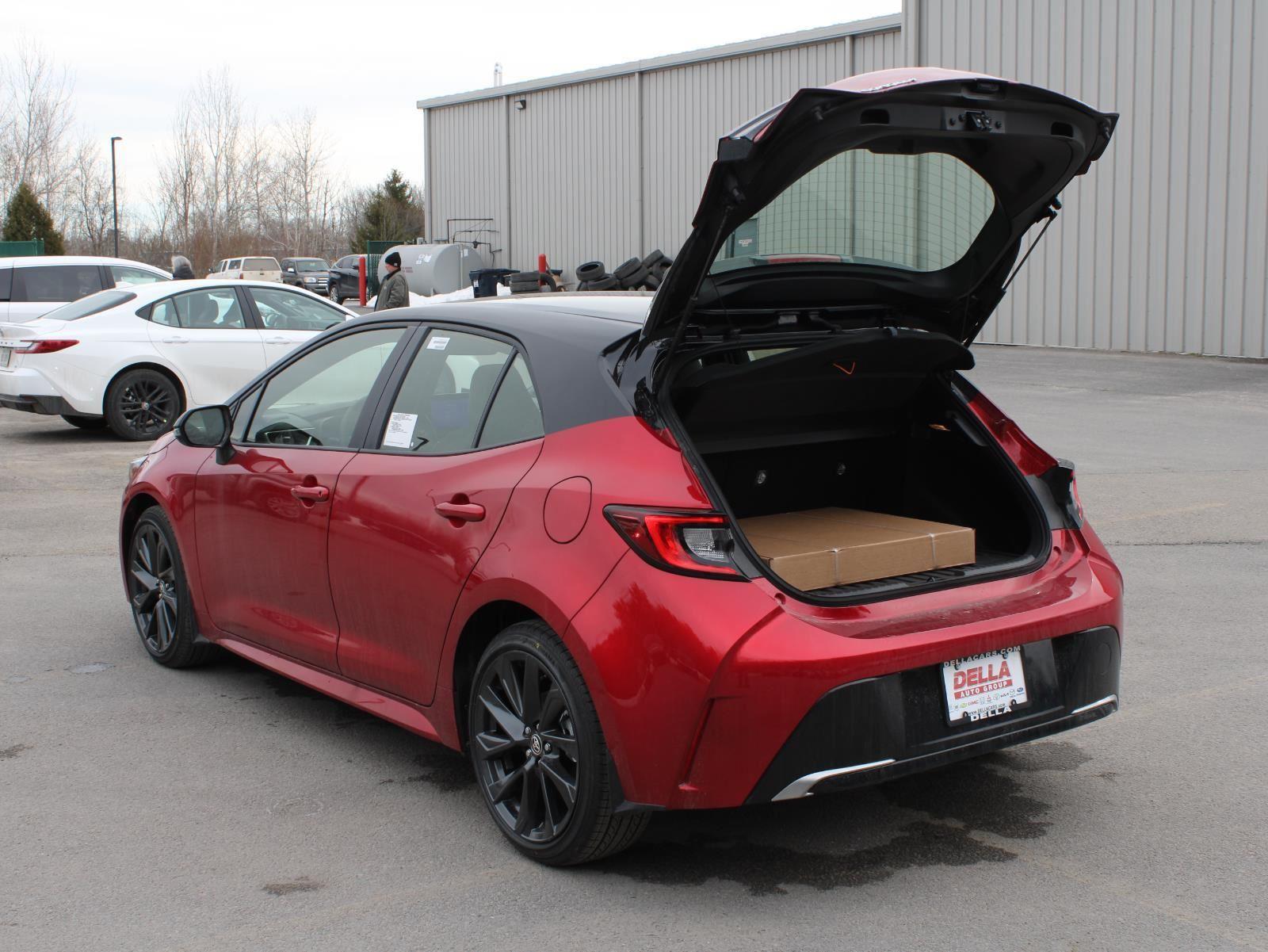 View vehicle photo 7