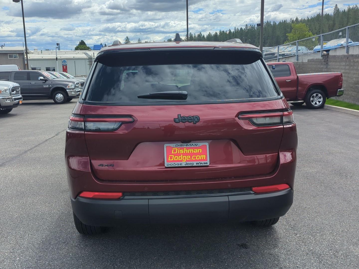 View vehicle photo 5